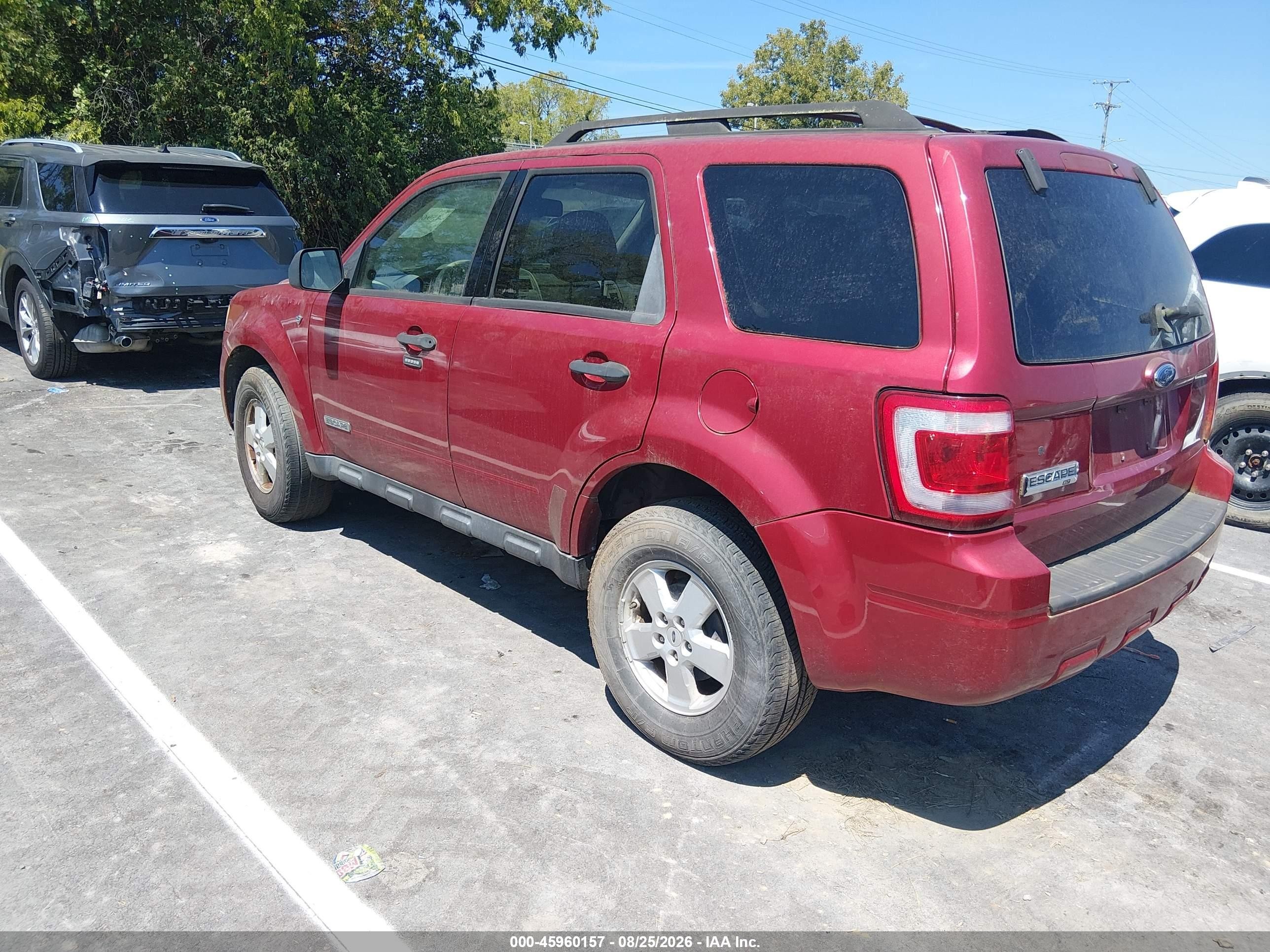 2008 Ford Escape Xlt Красный vin: 1FMCU03128KE78373