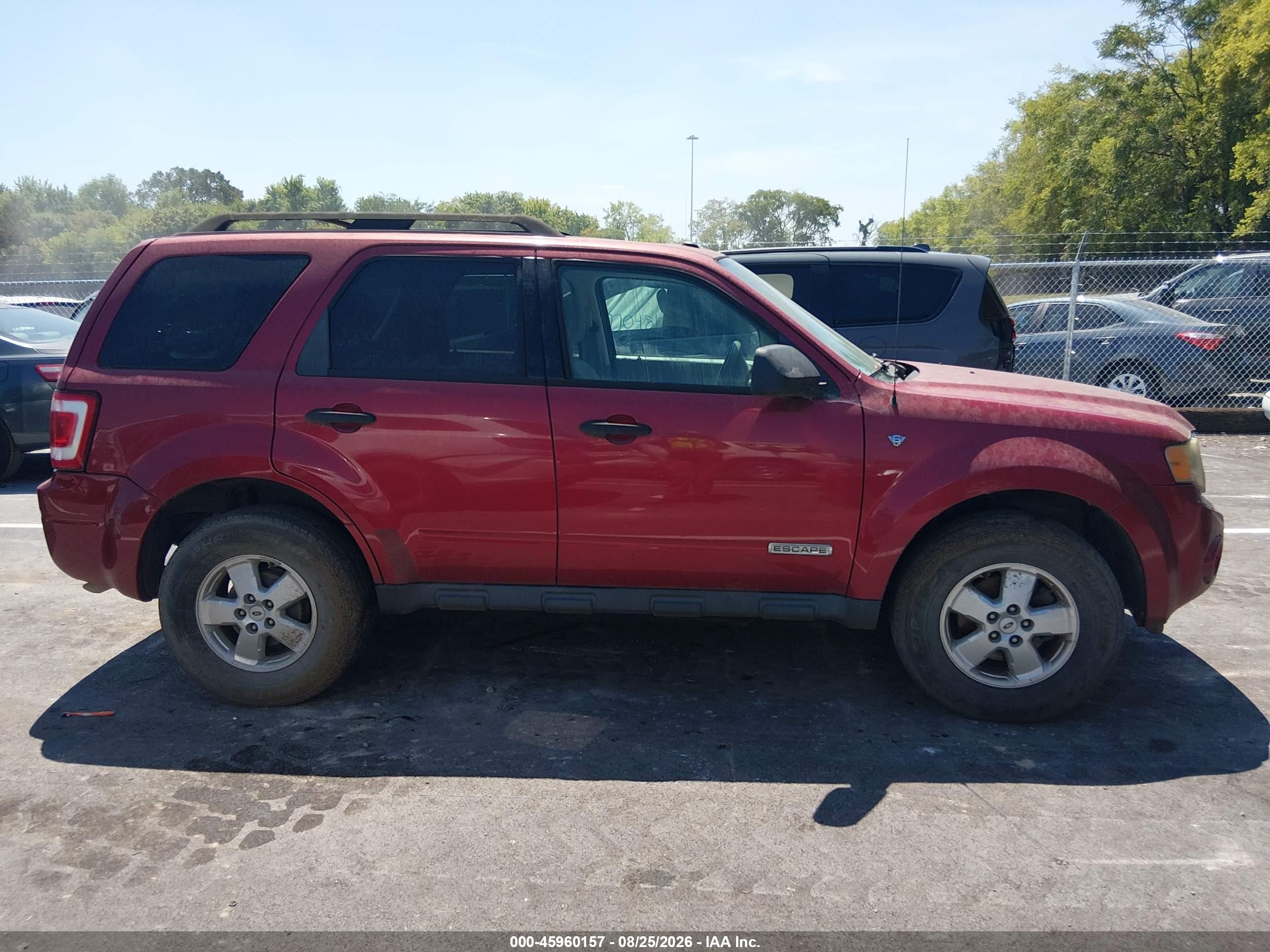 2008 Ford Escape Xlt Красный vin: 1FMCU03128KE78373