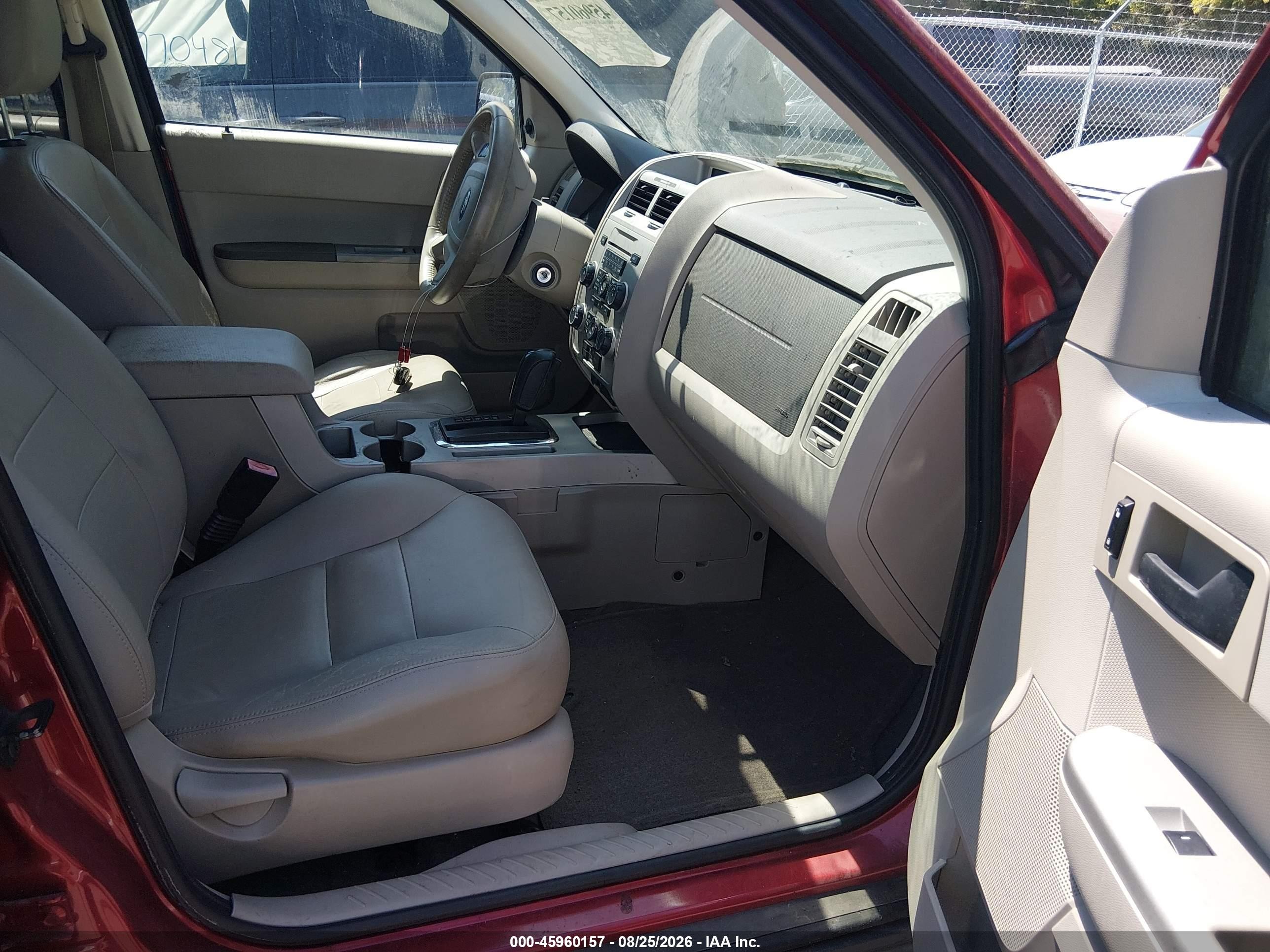 2008 Ford Escape Xlt Красный vin: 1FMCU03128KE78373