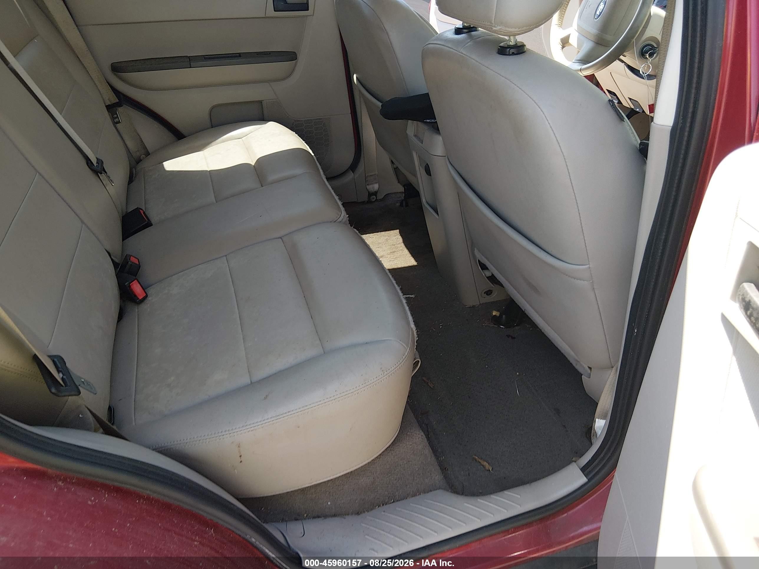 2008 Ford Escape Xlt Красный vin: 1FMCU03128KE78373