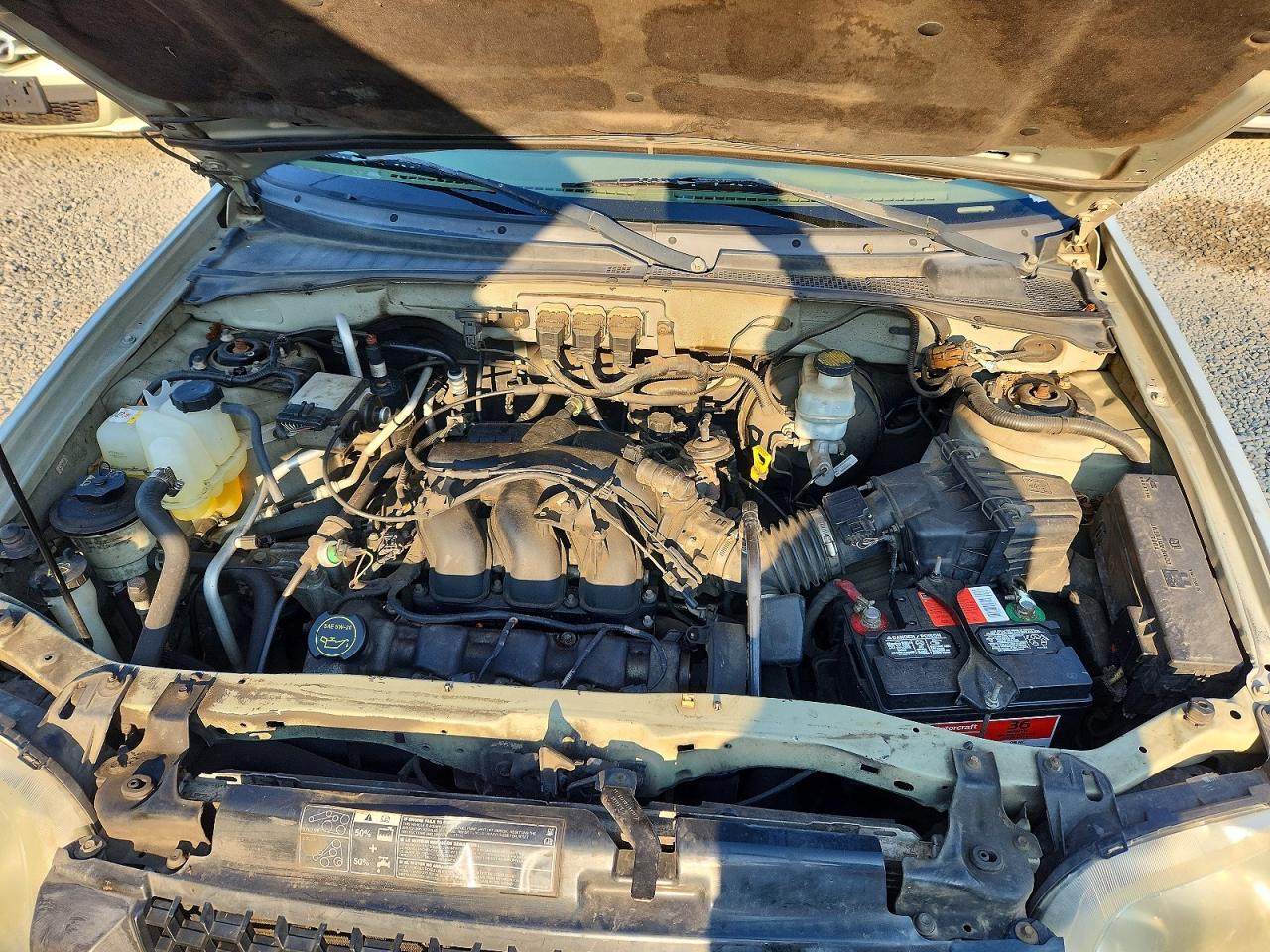 2005 Ford Escape Xlt Silver vin: 1FMCU03135KA57659