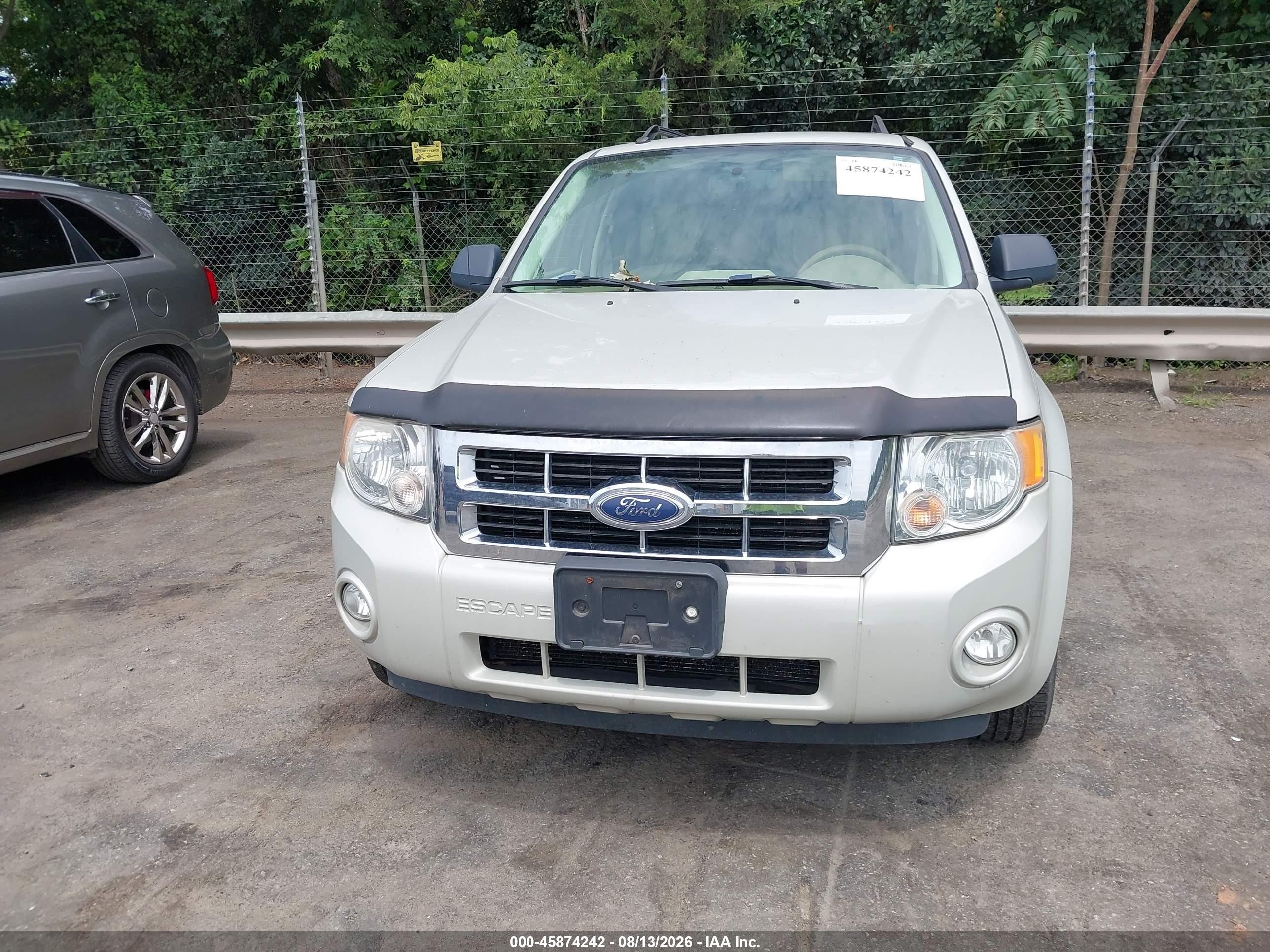2008 Ford Escape Xlt Gray vin: 1FMCU03138KA04609
