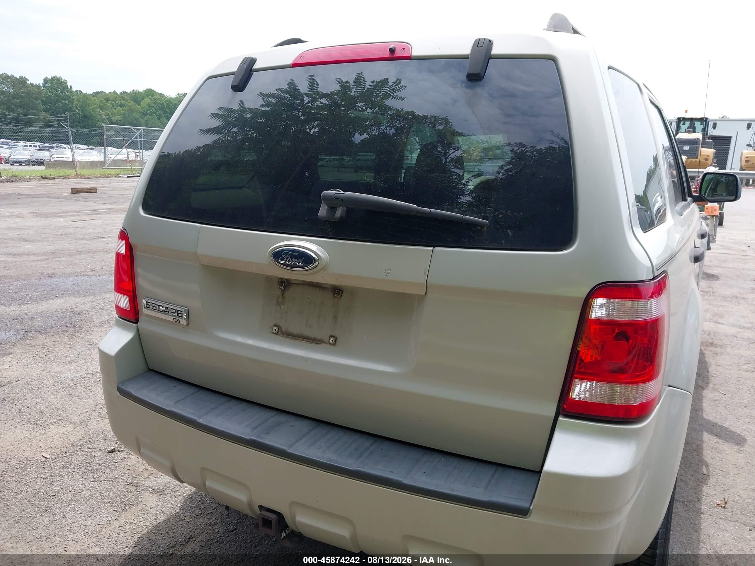 2008 Ford Escape Xlt Gray vin: 1FMCU03138KA04609