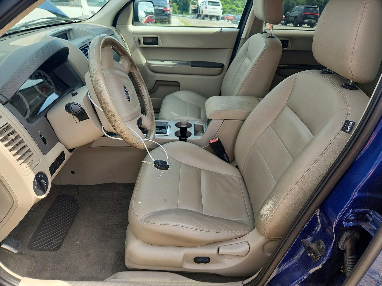 2008 Ford Escape Xlt Blue vin: 1FMCU03138KB27777