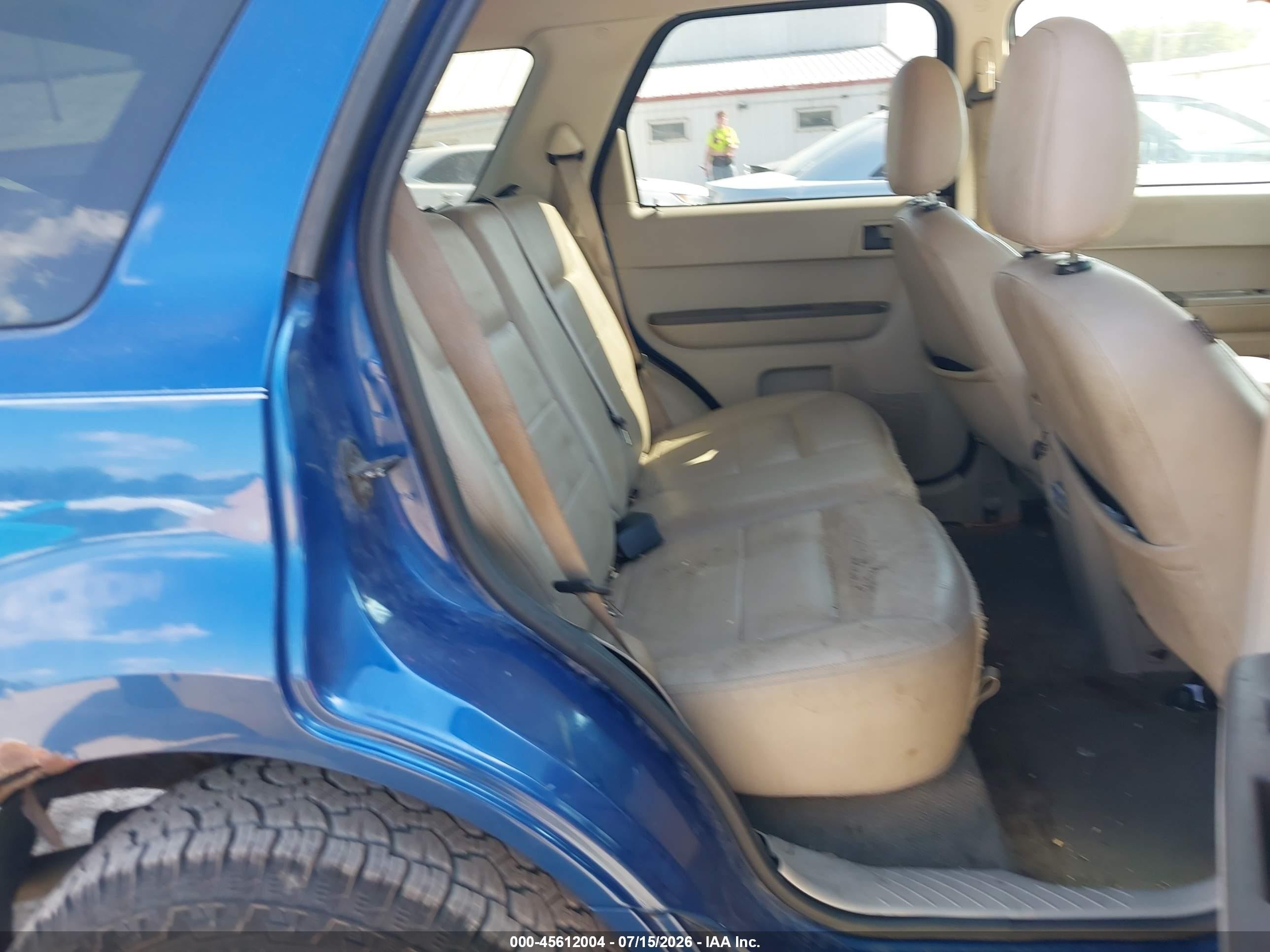 2008 Ford Escape Xlt Синий vin: 1FMCU03138KD86379