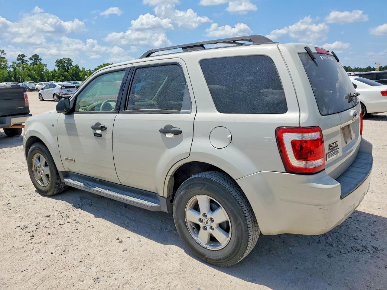 2008 Ford Escape Xlt Beige vin: 1FMCU03138KE80925