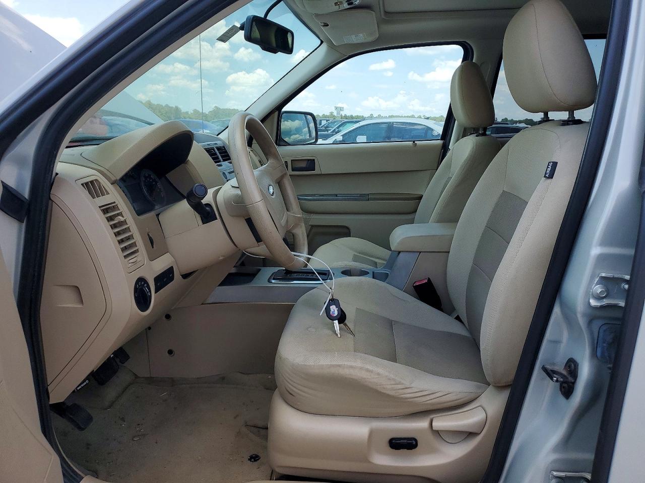 2008 Ford Escape Xlt Beige vin: 1FMCU03138KE80925