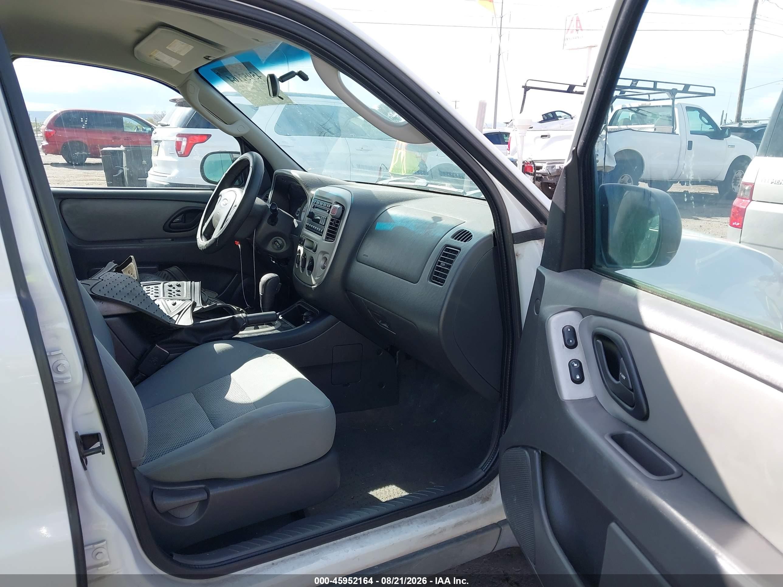 2007 Ford Escape Xlt/xlt Sport White vin: 1FMCU03147KB09173