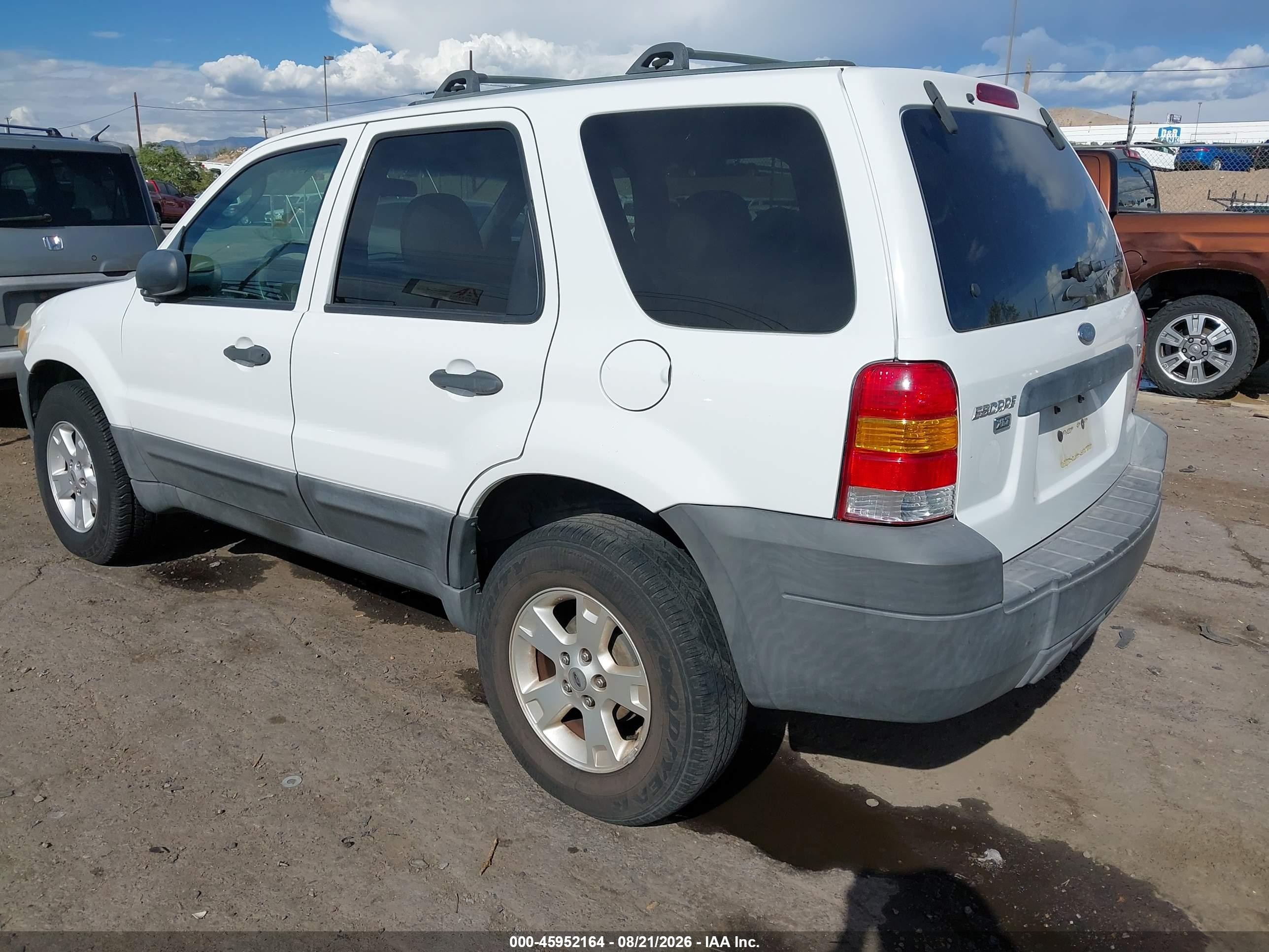 2007 Ford Escape Xlt/xlt Sport White vin: 1FMCU03147KB09173