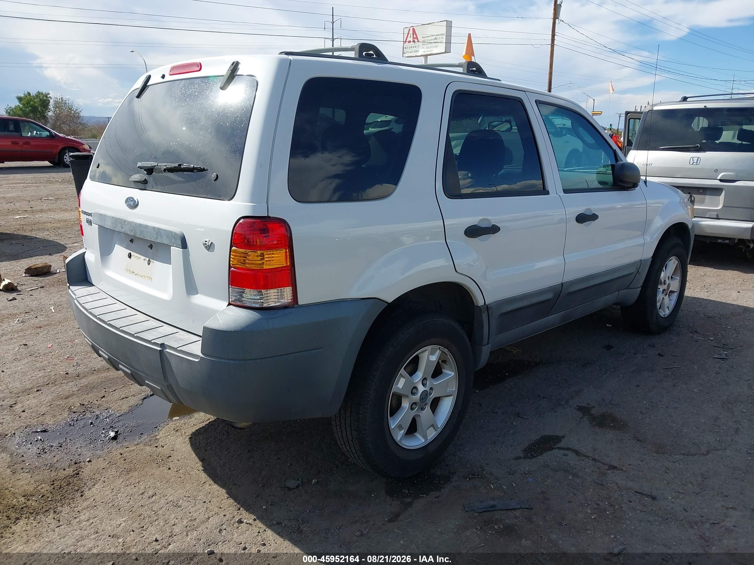 2007 Ford Escape Xlt/xlt Sport White vin: 1FMCU03147KB09173