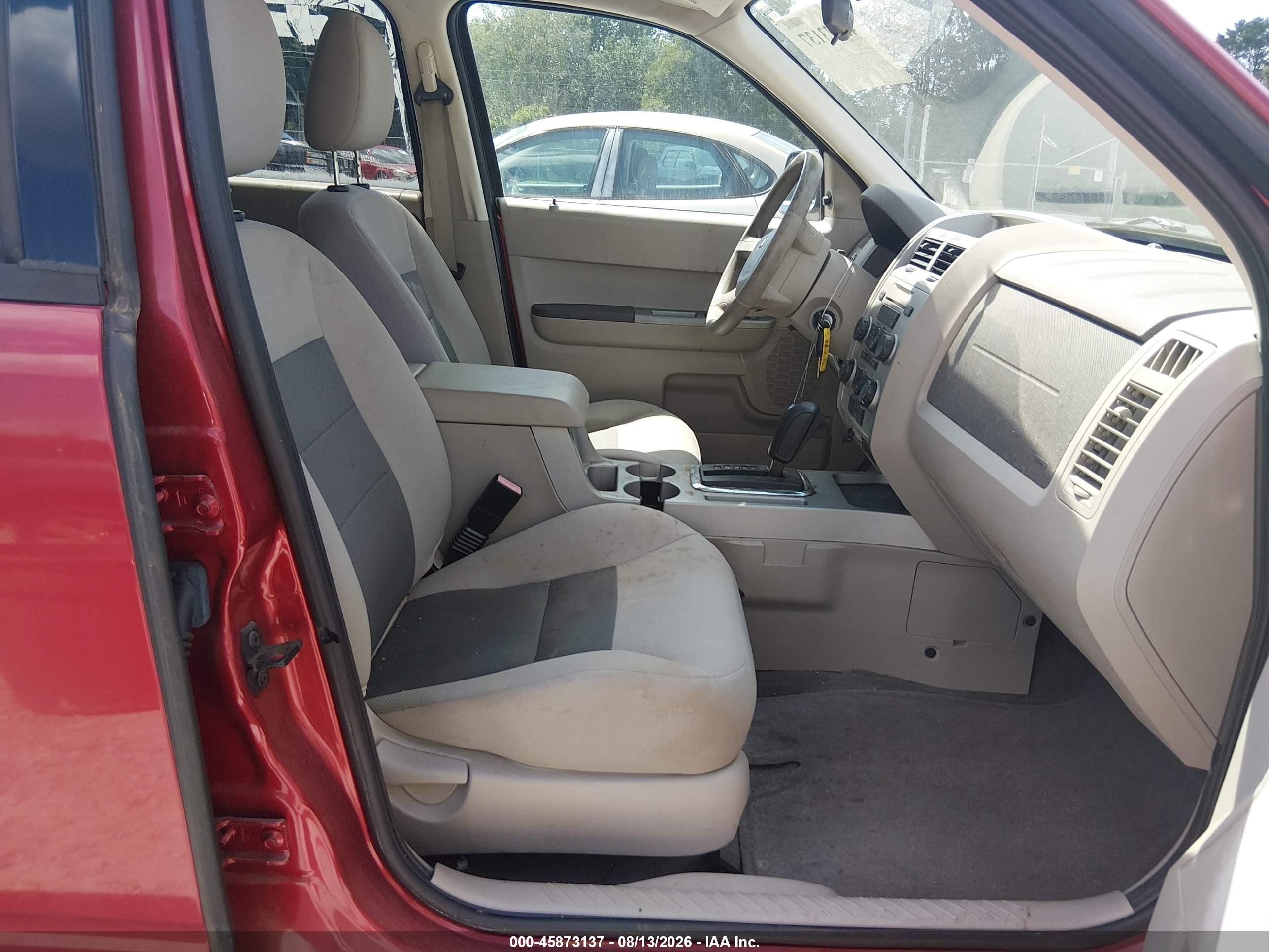 2008 Ford Escape Xlt Red vin: 1FMCU03148KB75465