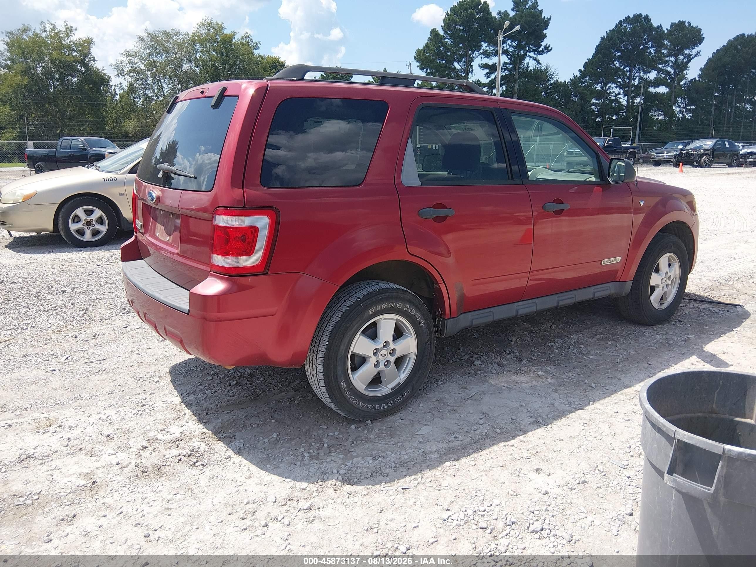 2008 Ford Escape Xlt Red vin: 1FMCU03148KB75465
