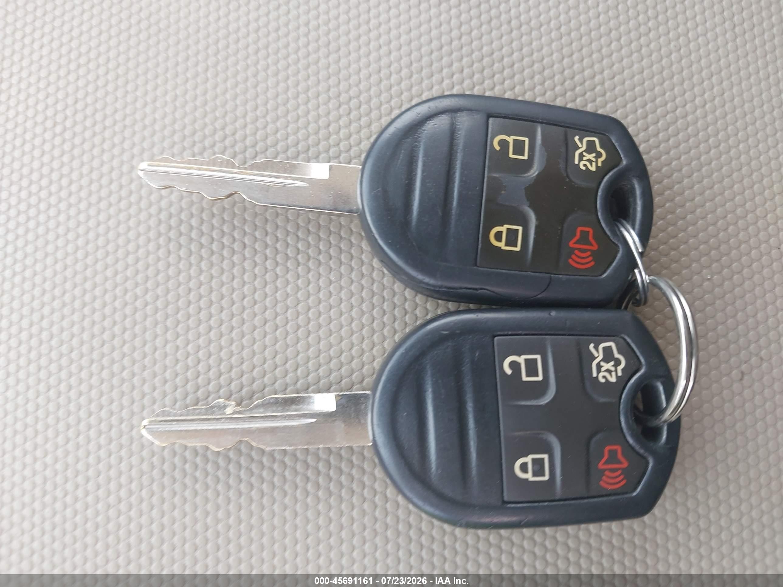 2008 Ford Escape Xlt Серебряный vin: 1FMCU03148KD14140