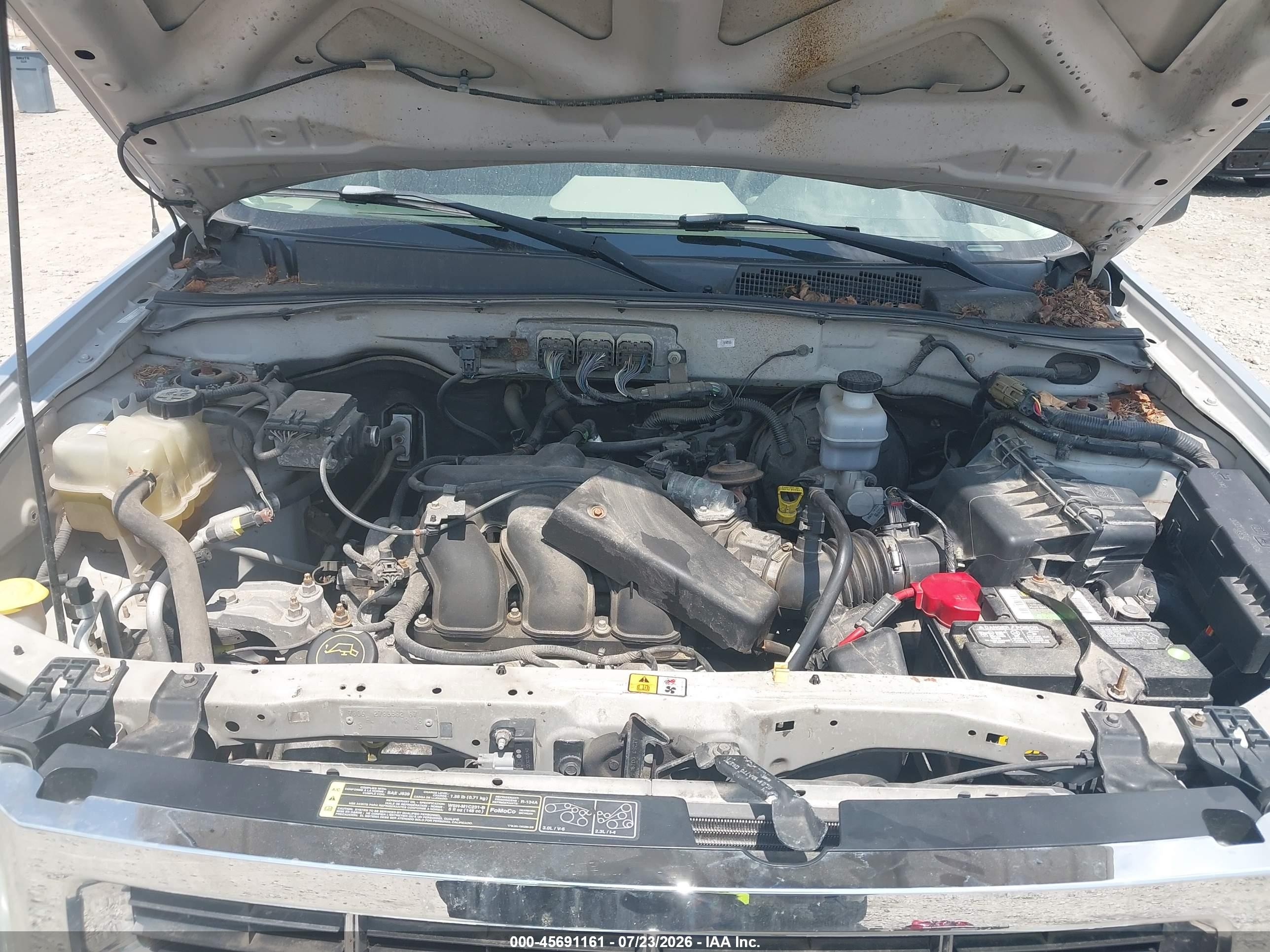 2008 Ford Escape Xlt Серебряный vin: 1FMCU03148KD14140