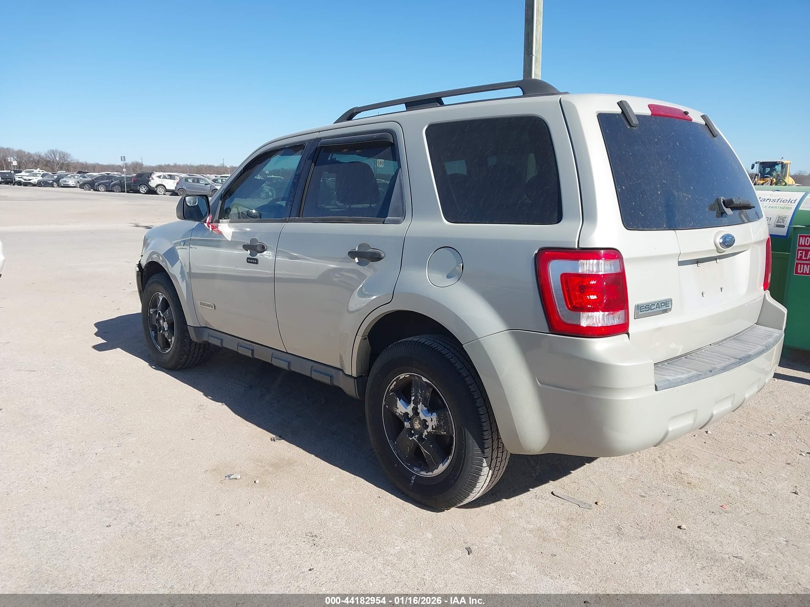 2008 Ford Escape Xlt Beige vin: 1FMCU03148KD21895