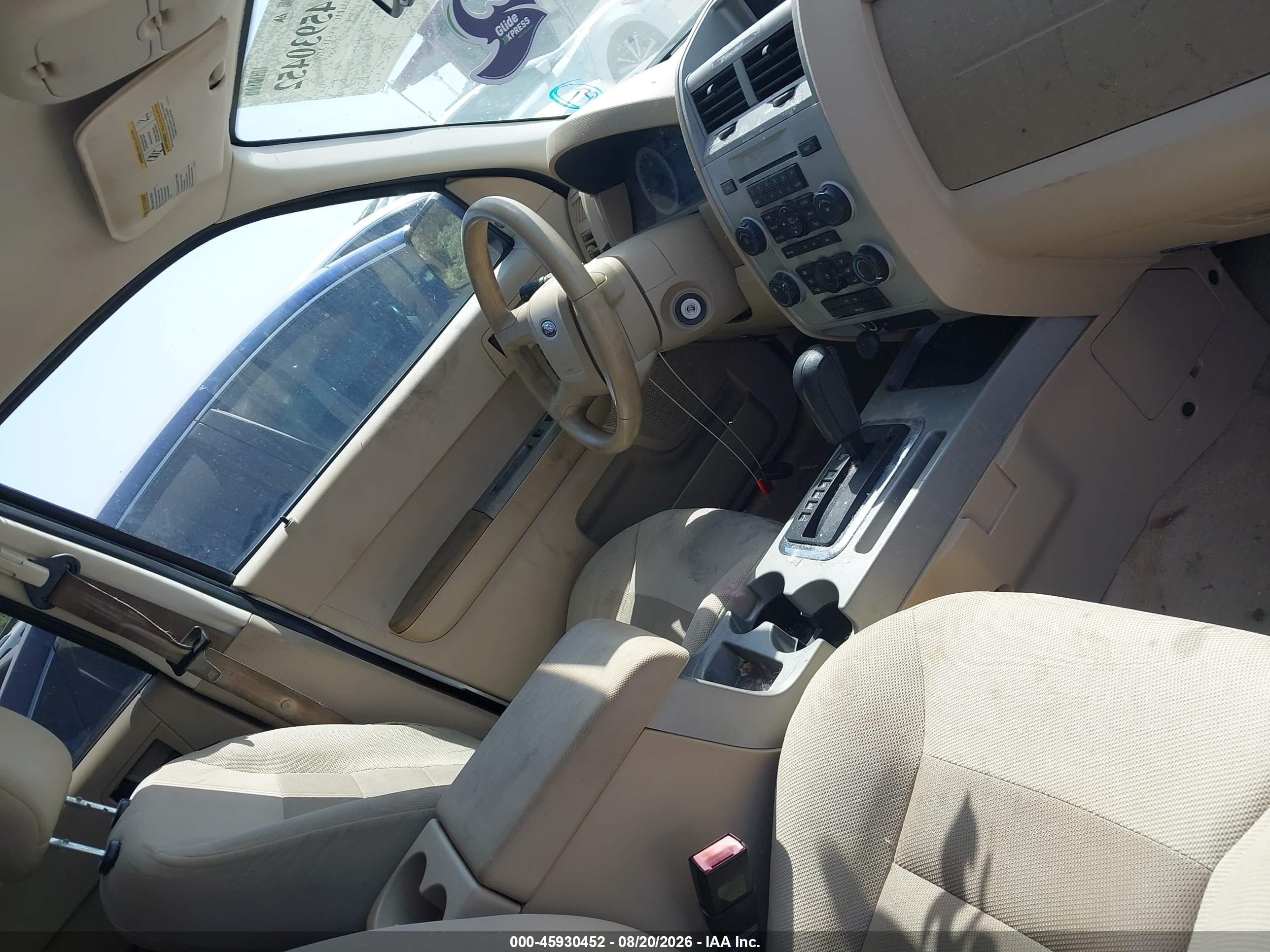 2008 Ford Escape Xlt White vin: 1FMCU03148KD75715