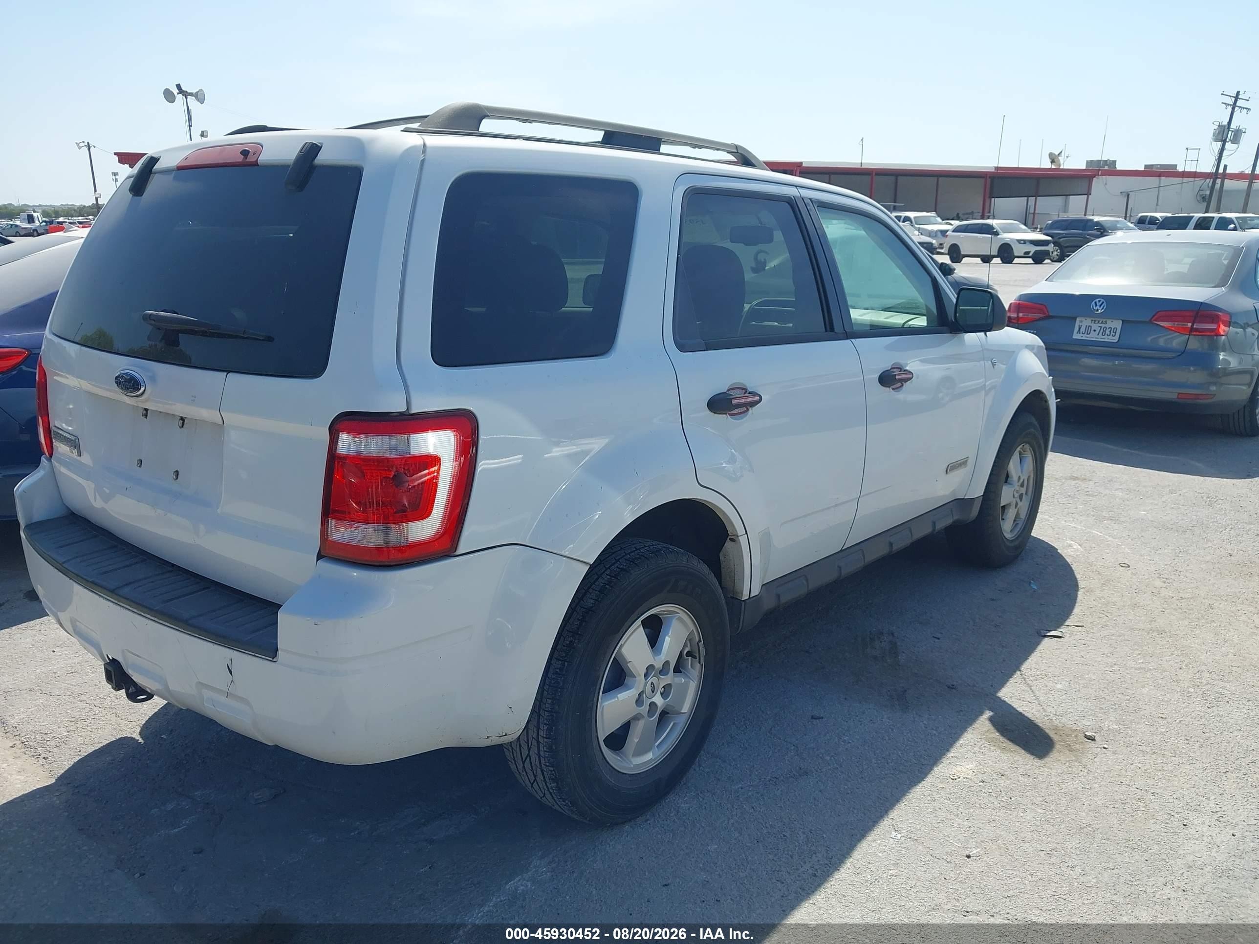2008 Ford Escape Xlt White vin: 1FMCU03148KD75715