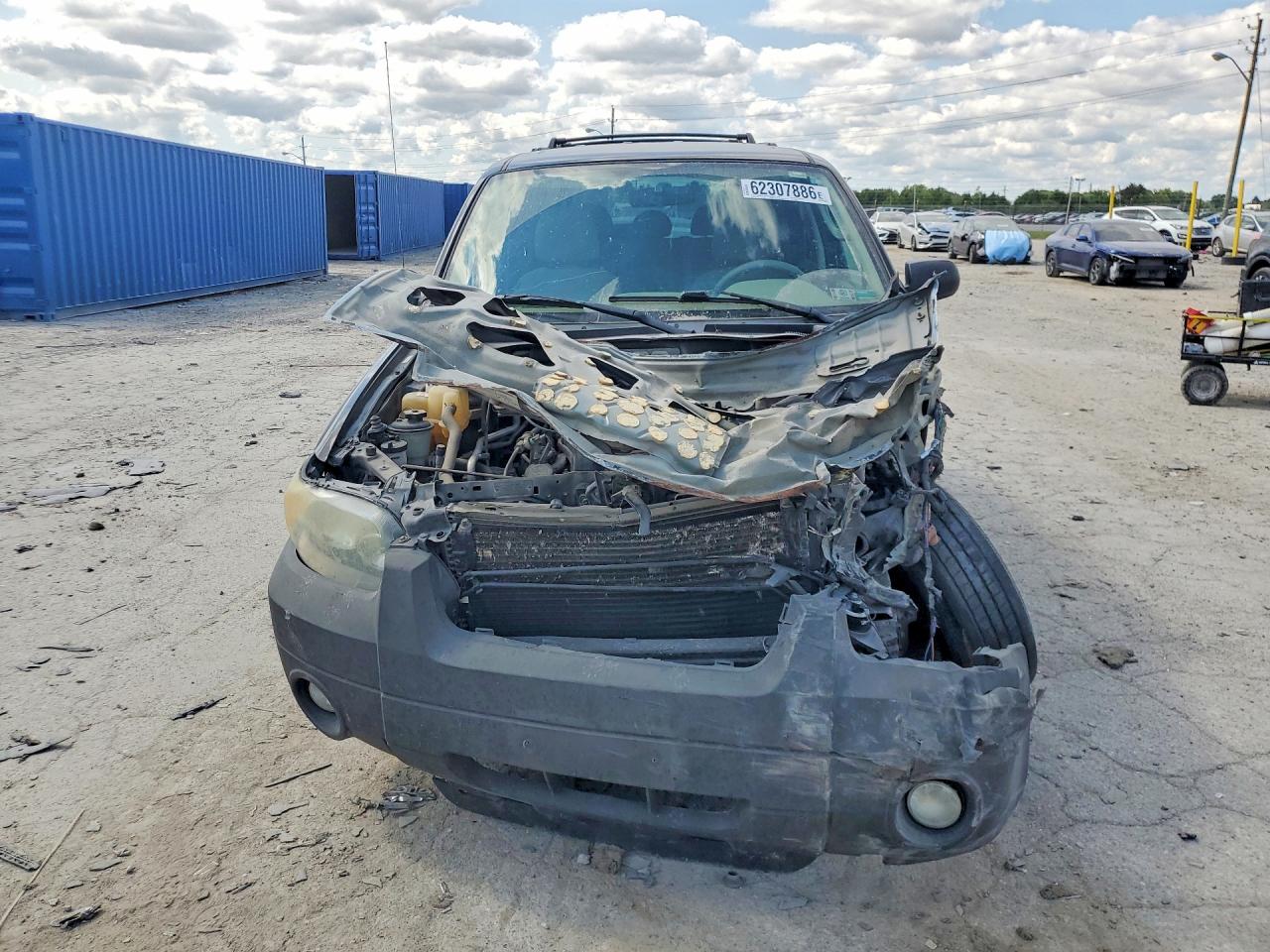 2007 Ford Escape Xlt Черный vin: 1FMCU03157KC03028