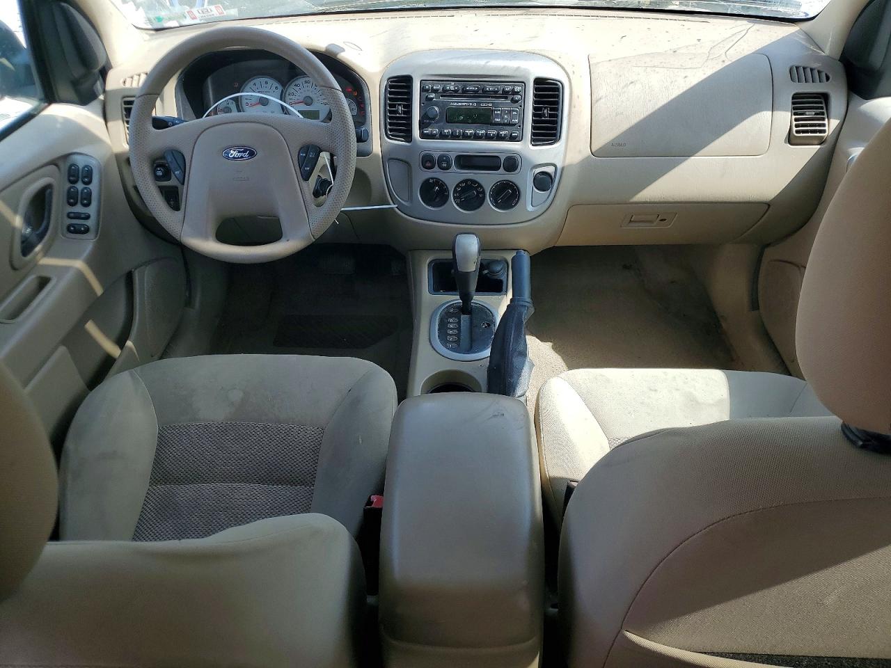2007 Ford Escape Xlt Черный vin: 1FMCU03157KC03028