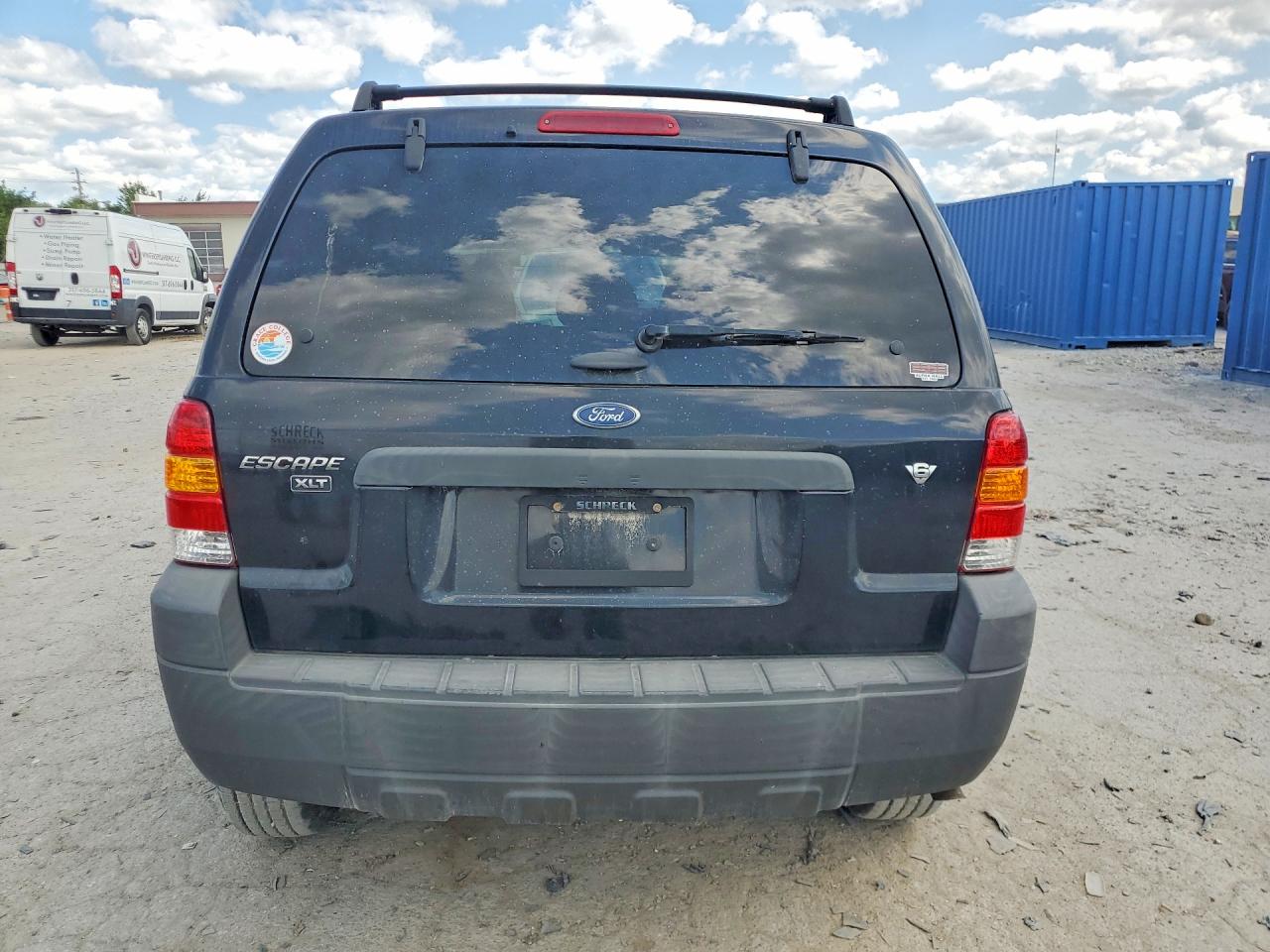 2007 Ford Escape Xlt Черный vin: 1FMCU03157KC03028