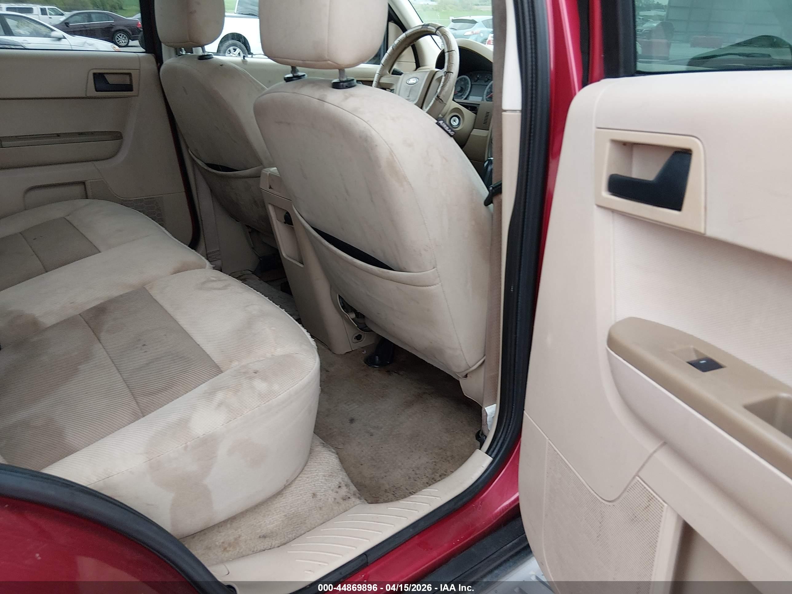 2008 Ford Escape Xlt Красный vin: 1FMCU03158KA24554