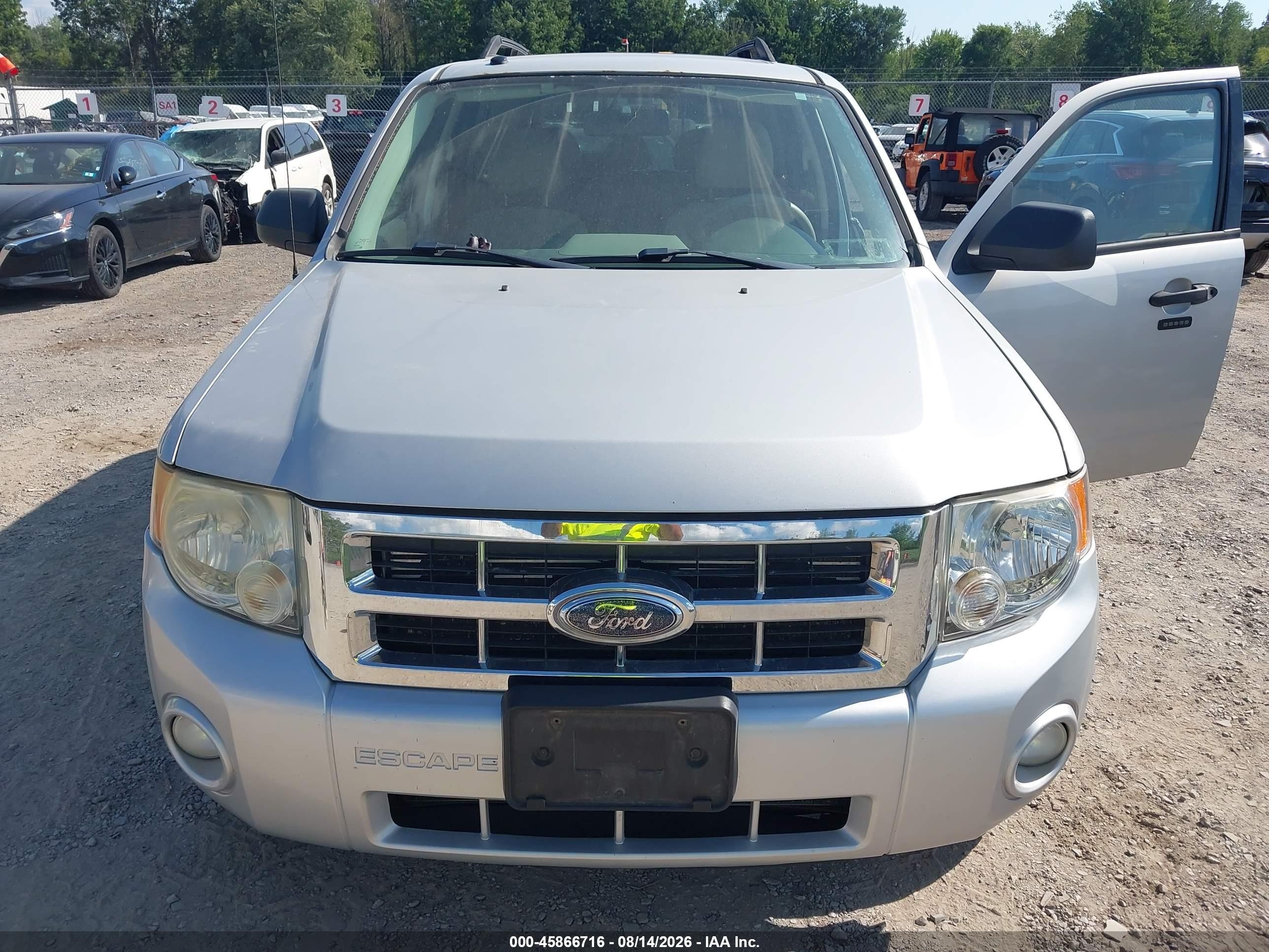 2008 Ford Escape Xlt Silver vin: 1FMCU03158KE37980