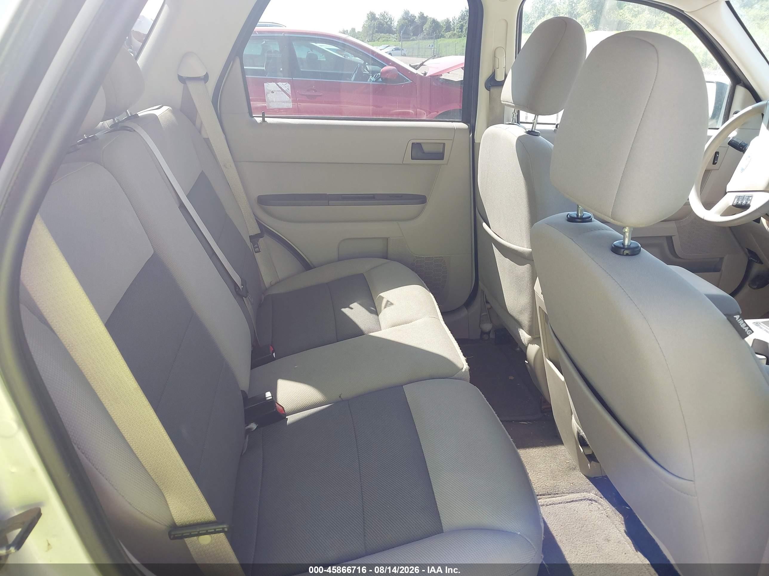 2008 Ford Escape Xlt Silver vin: 1FMCU03158KE37980