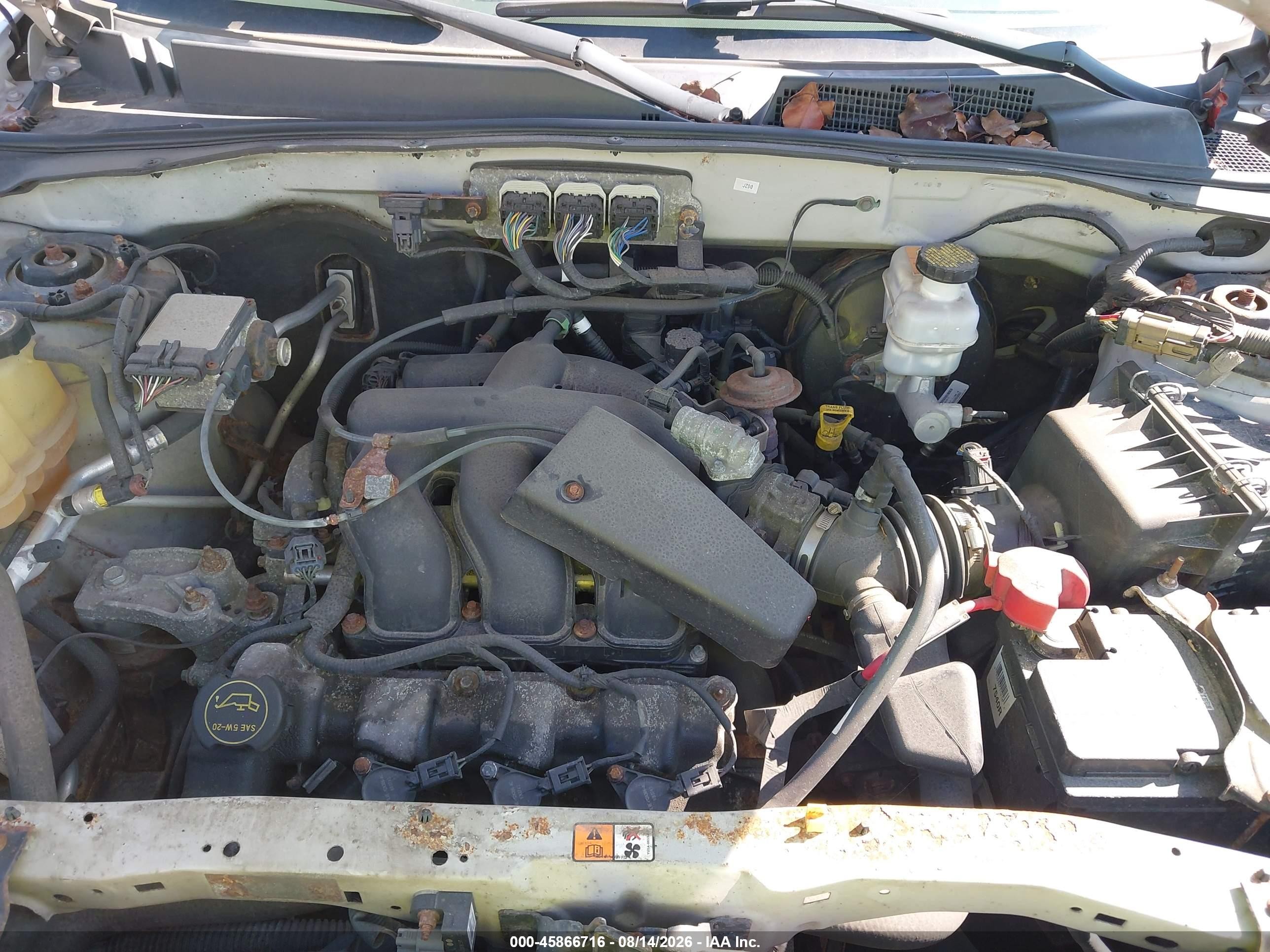 2008 Ford Escape Xlt Silver vin: 1FMCU03158KE37980