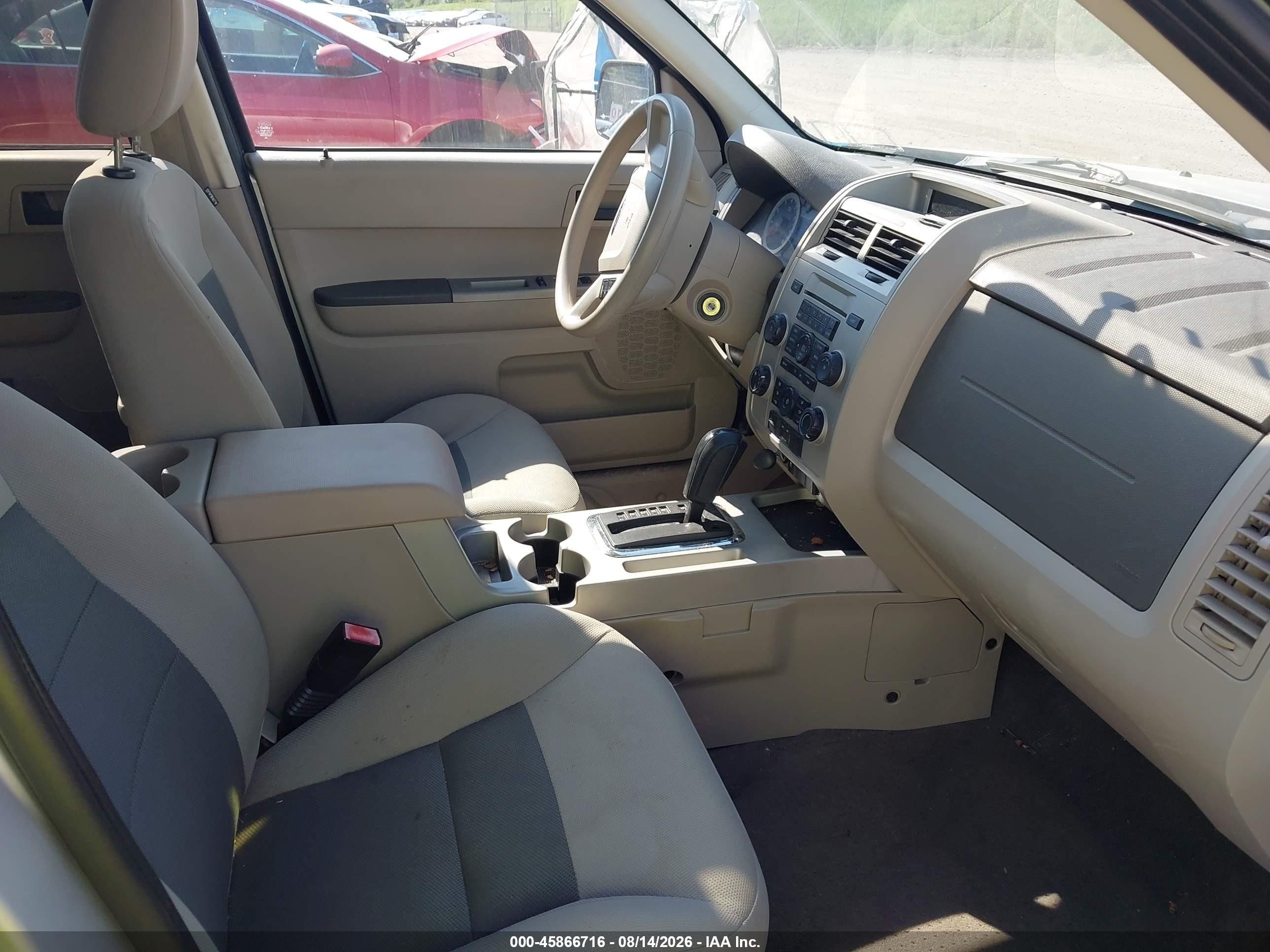 2008 Ford Escape Xlt Silver vin: 1FMCU03158KE37980