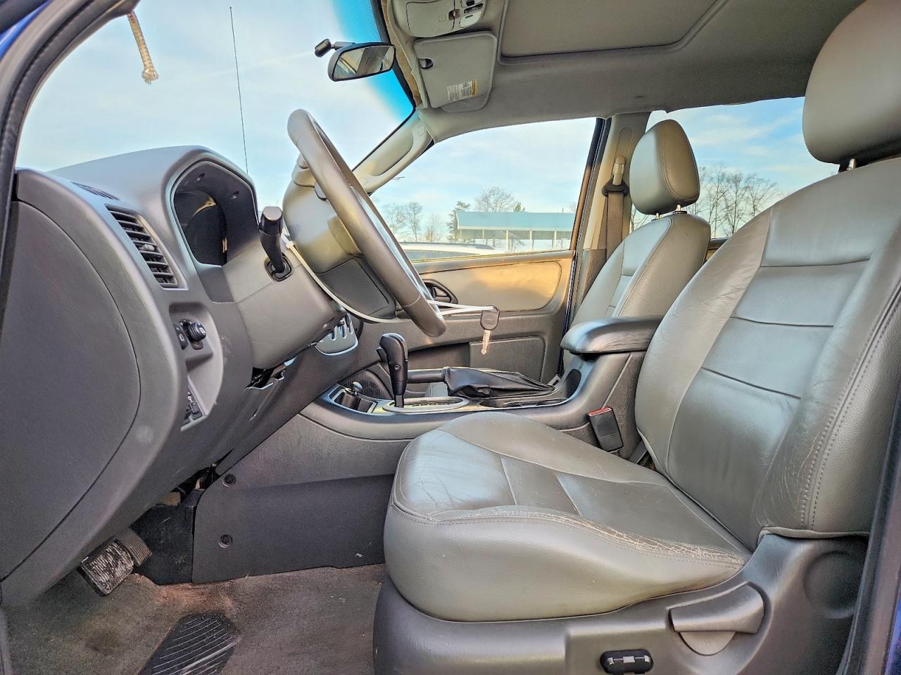 2007 Ford Escape Xlt Blue vin: 1FMCU03167KB68094