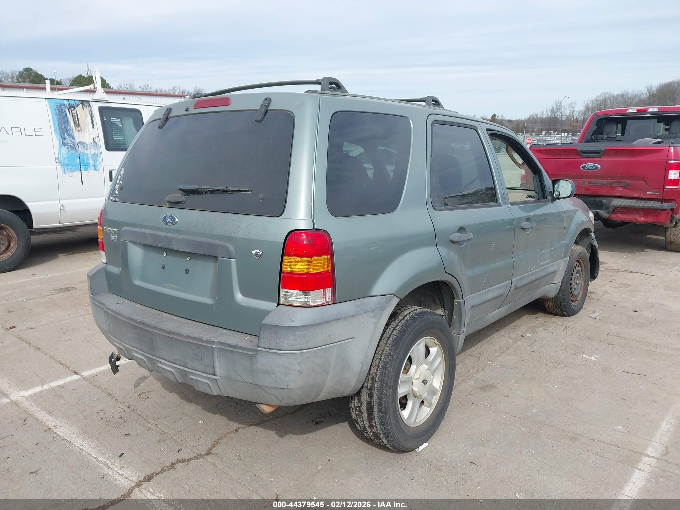 2007 Ford Escape   Pewter vin: 1FMCU03167KB87745