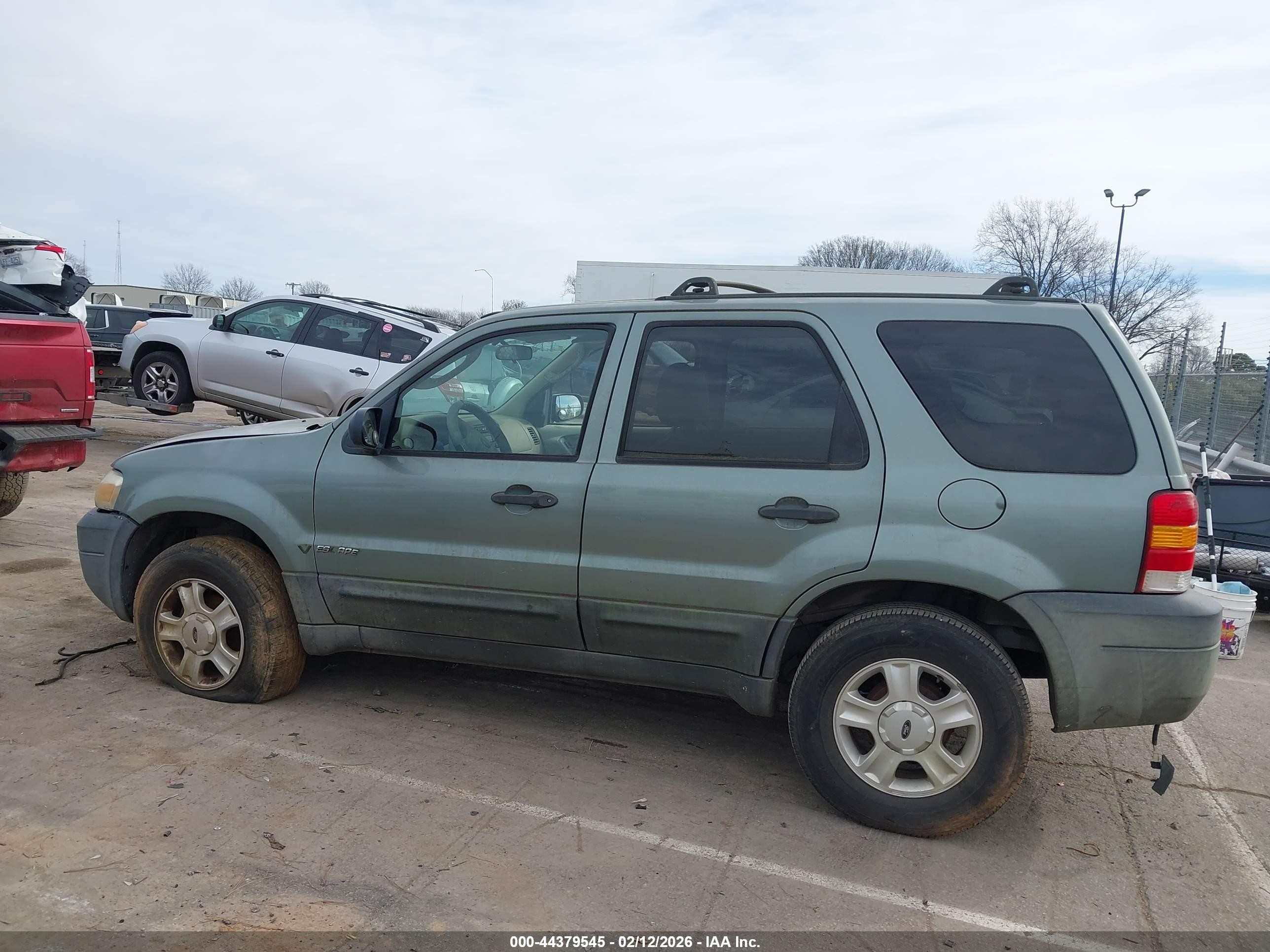 2007 Ford Escape   Pewter vin: 1FMCU03167KB87745