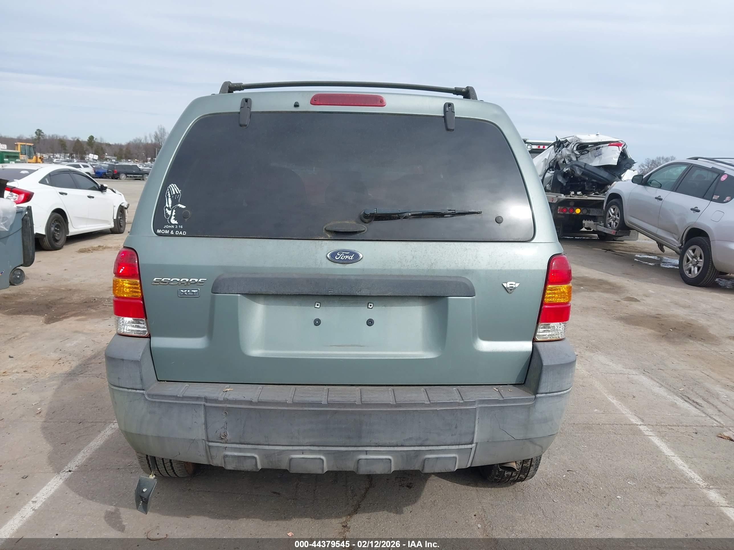 2007 Ford Escape   Pewter vin: 1FMCU03167KB87745