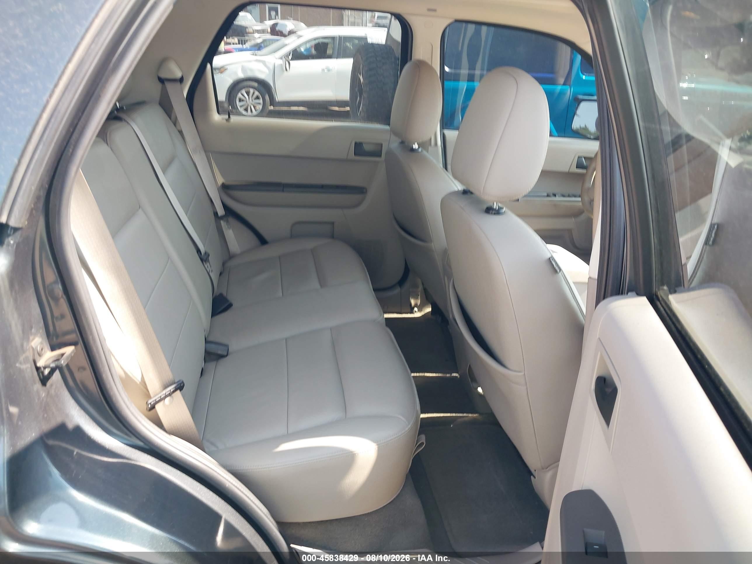 2008 Ford Escape Xlt Gray vin: 1FMCU03168KA06273