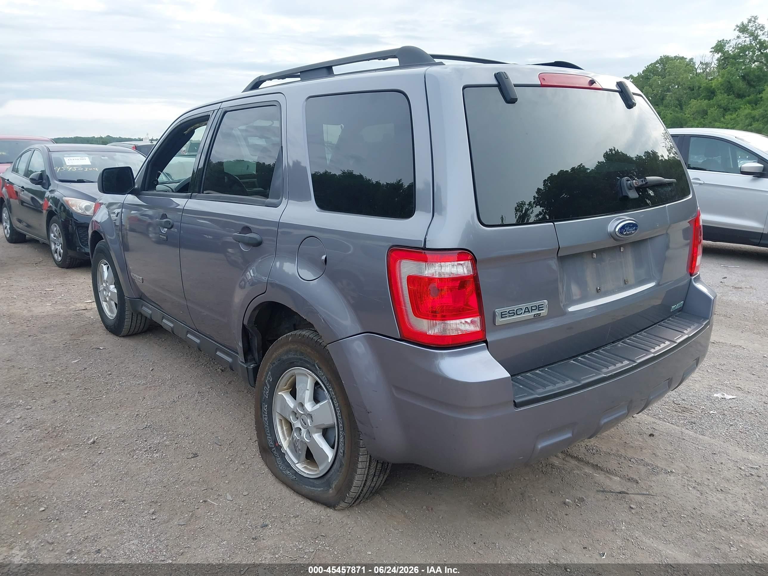 2008 Ford Escape Xlt Silver vin: 1FMCU03168KA63878