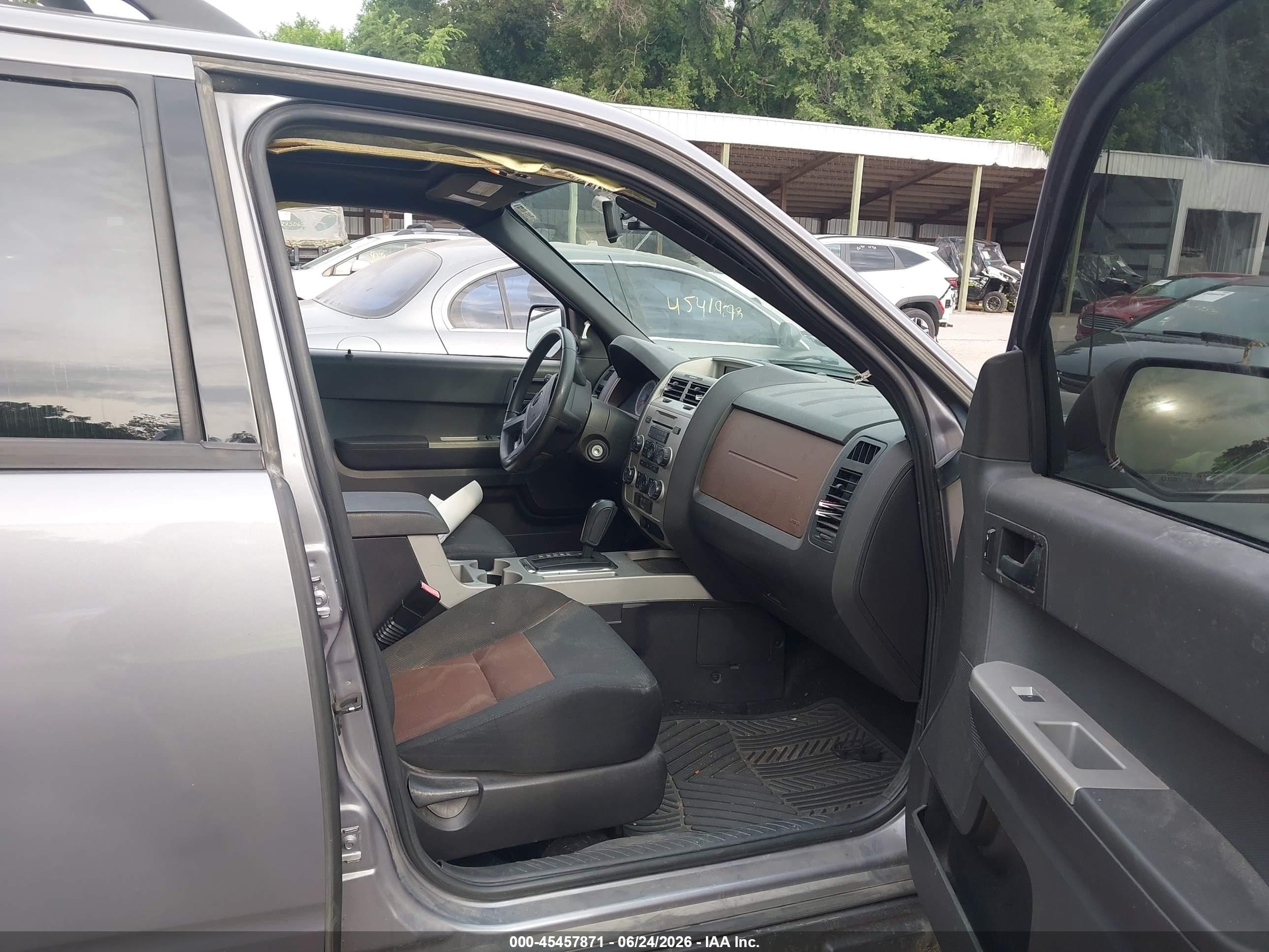 2008 Ford Escape Xlt Silver vin: 1FMCU03168KA63878