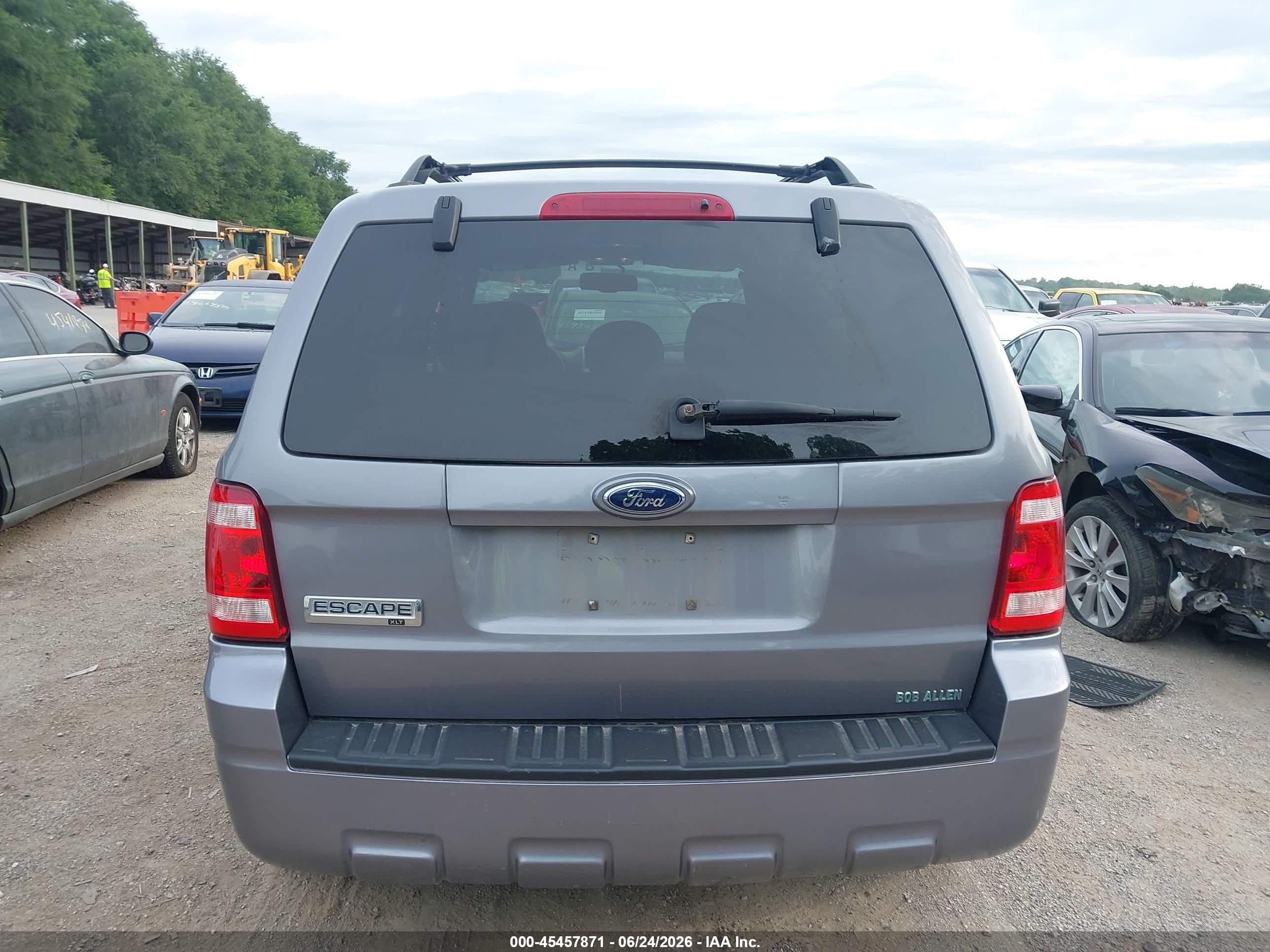 2008 Ford Escape Xlt Silver vin: 1FMCU03168KA63878
