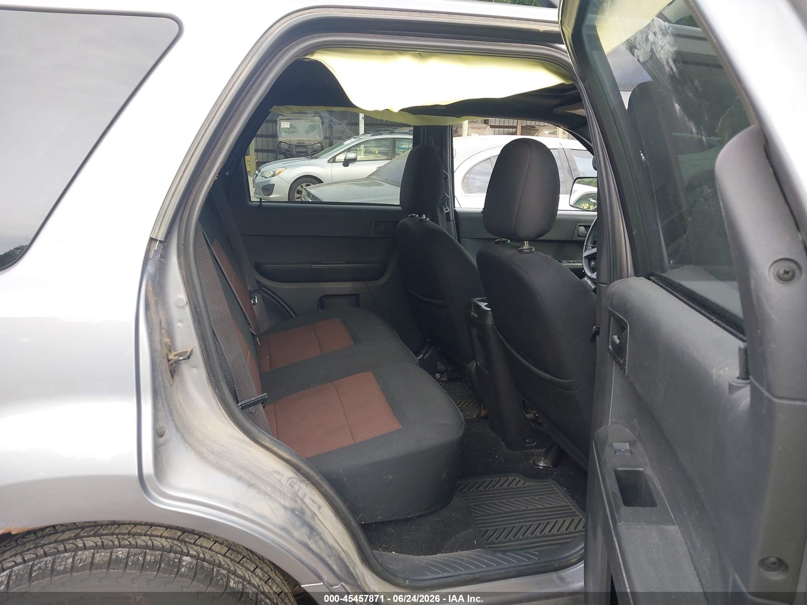 2008 Ford Escape Xlt Silver vin: 1FMCU03168KA63878