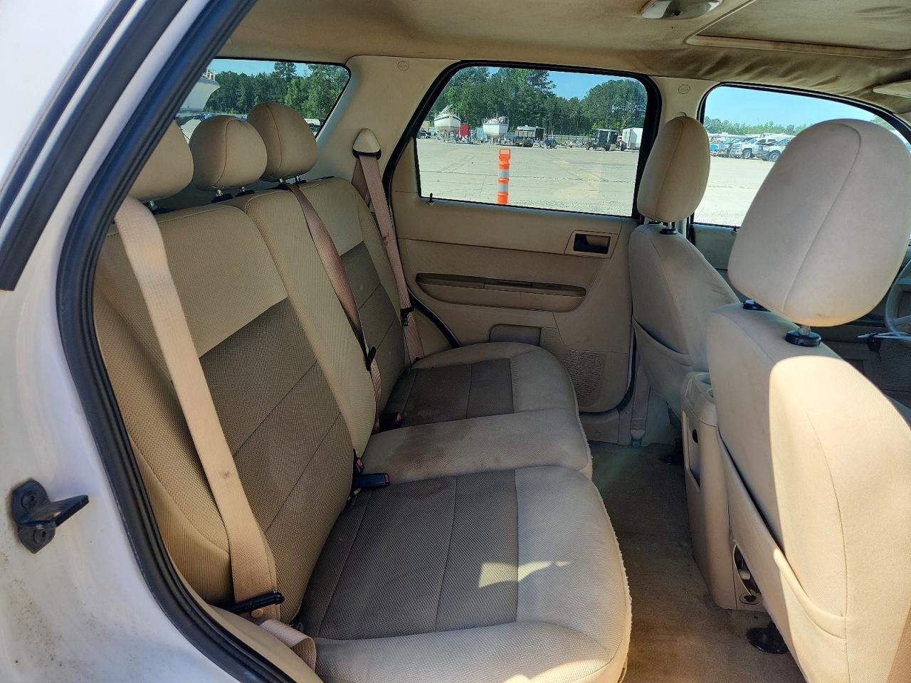 2008 Ford Escape Xlt Белый vin: 1FMCU03168KC00656