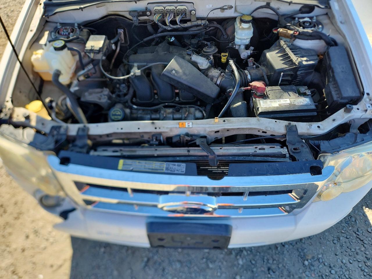 2008 Ford Escape Xlt Белый vin: 1FMCU03168KC00656