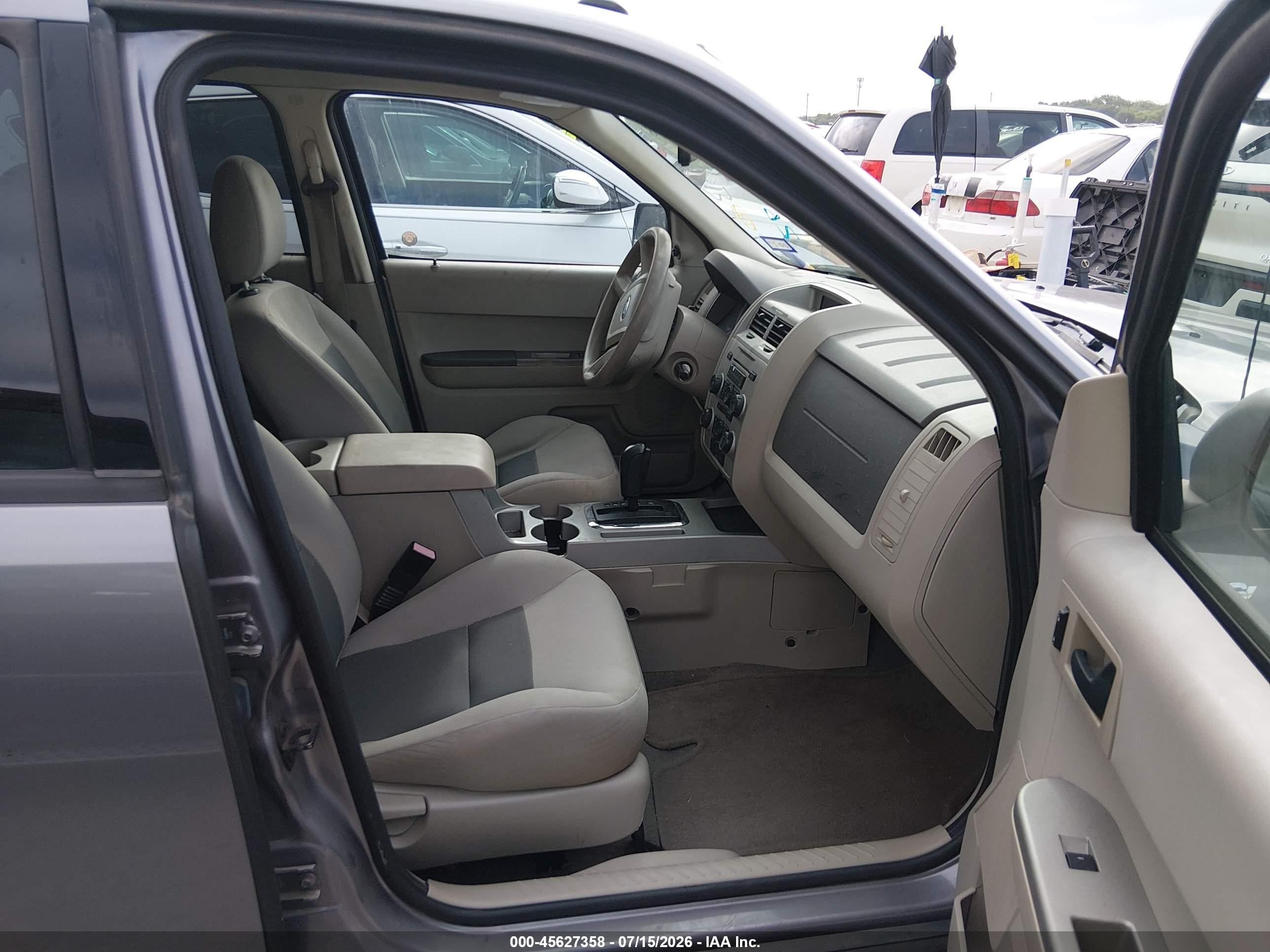 2008 Ford Escape Xlt Silver vin: 1FMCU03168KD67230