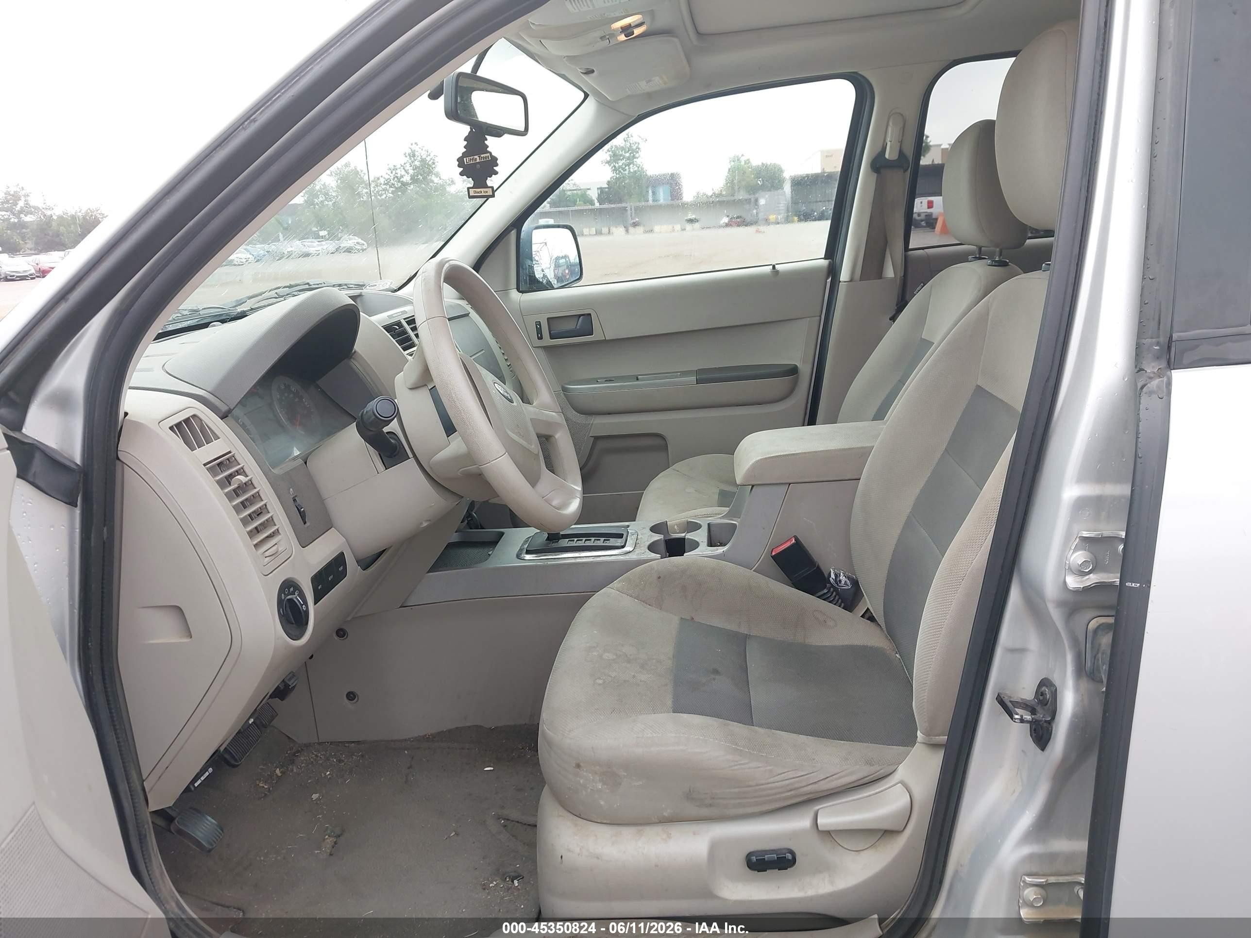 2008 Ford Escape Xlt Серебряный vin: 1FMCU03168KE76819
