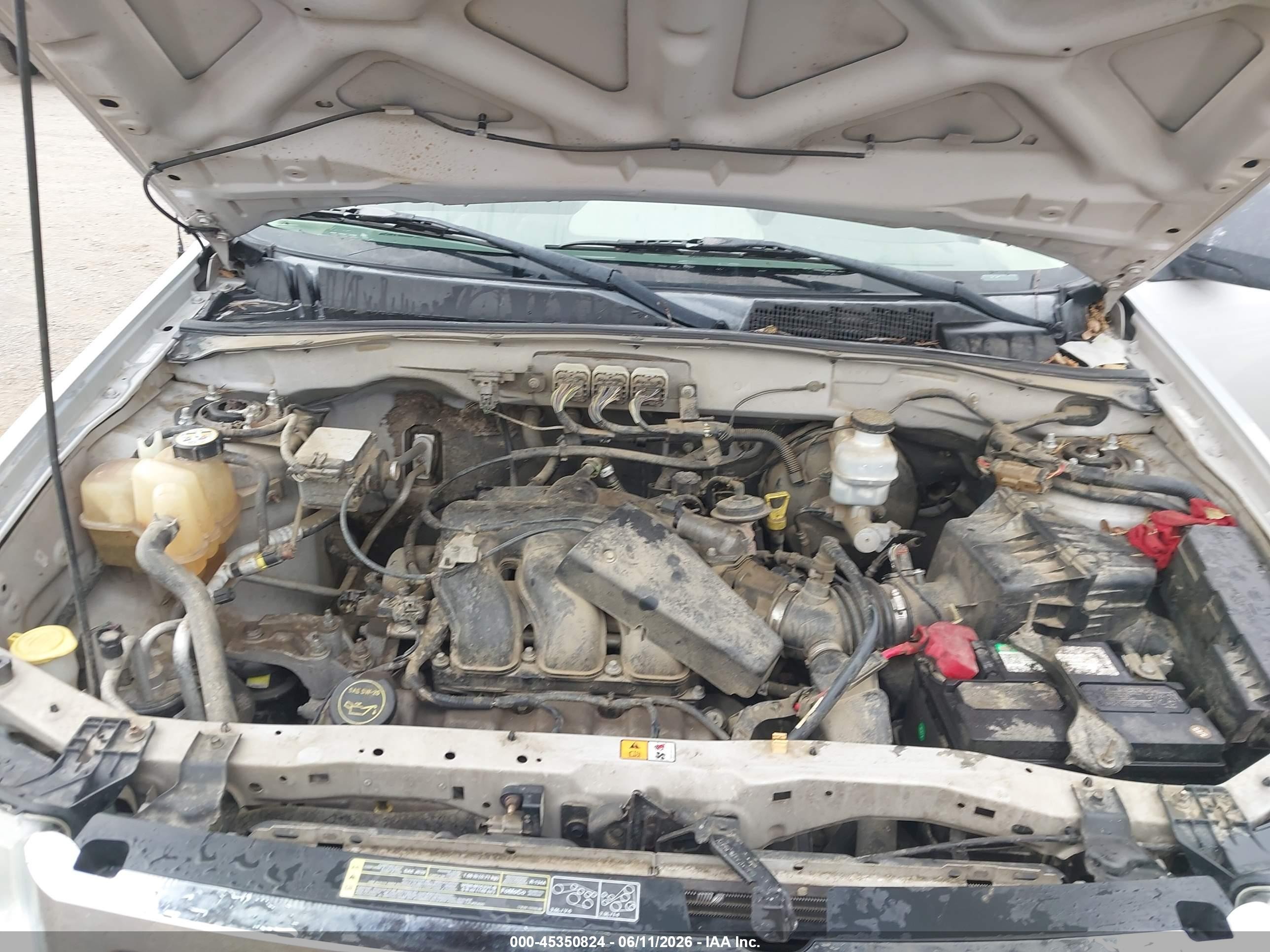 2008 Ford Escape Xlt Серебряный vin: 1FMCU03168KE76819