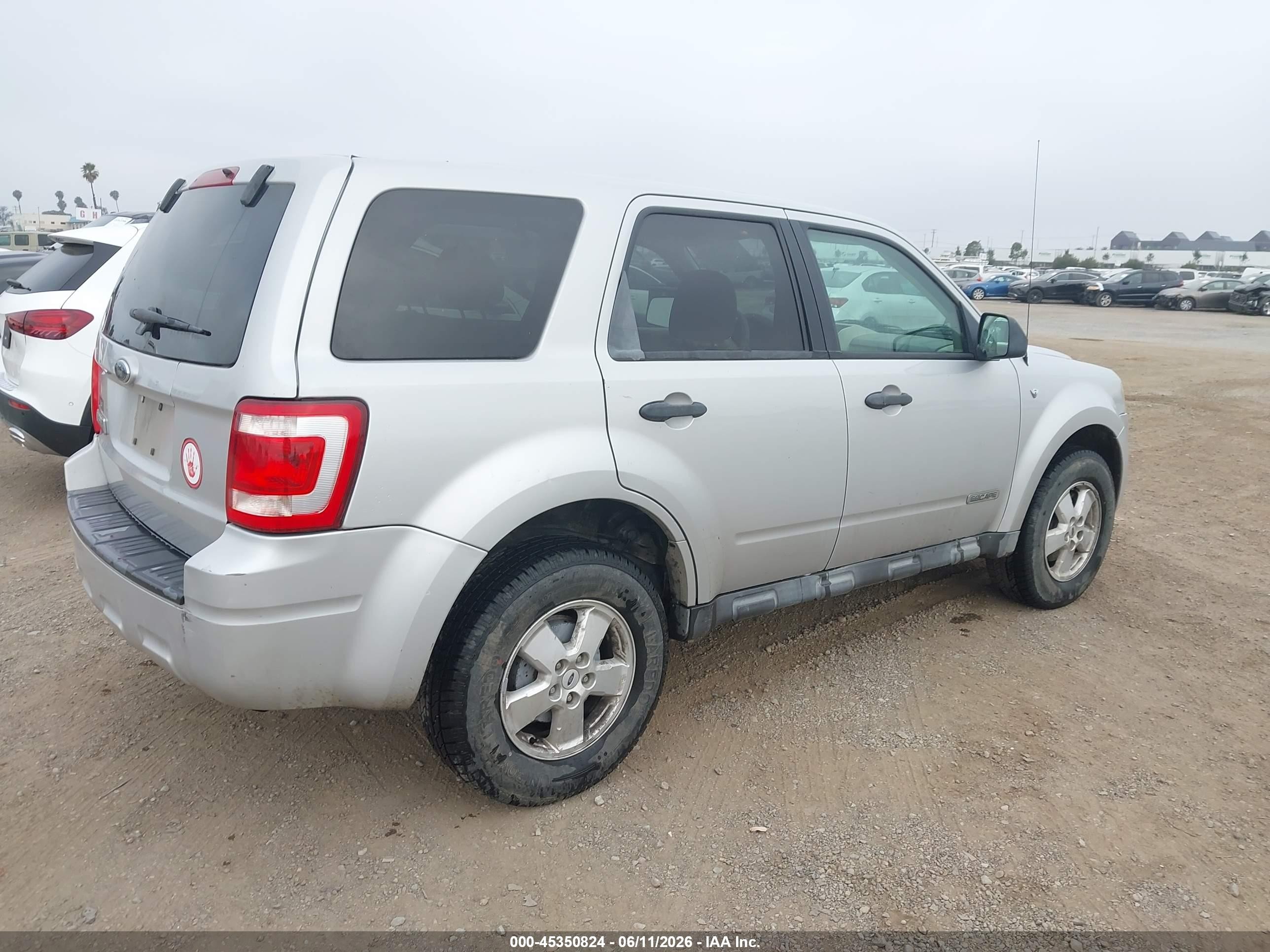 2008 Ford Escape Xlt Серебряный vin: 1FMCU03168KE76819