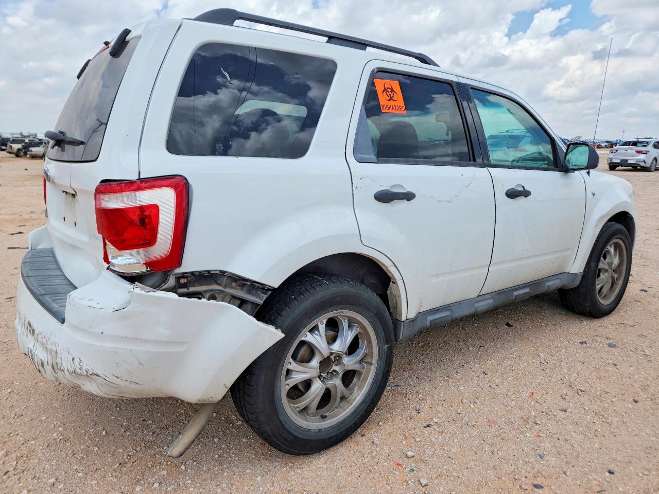 2008 Ford Escape Xlt White vin: 1FMCU03178KA12809