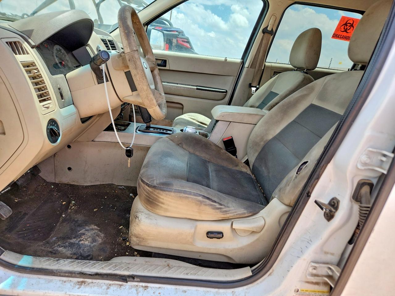 2008 Ford Escape Xlt White vin: 1FMCU03178KA12809
