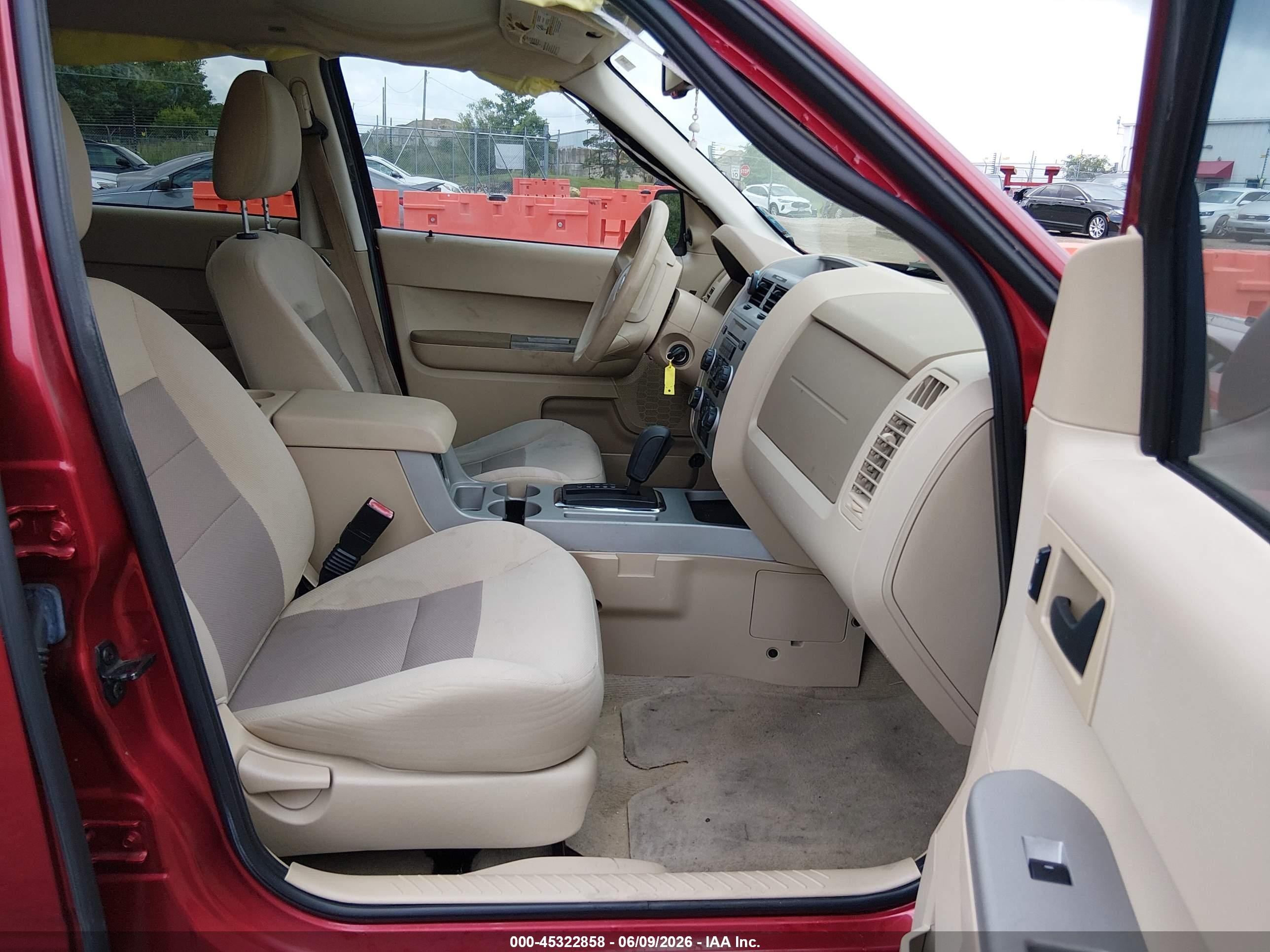 2008 Ford Escape Xlt Red vin: 1FMCU03178KB86394