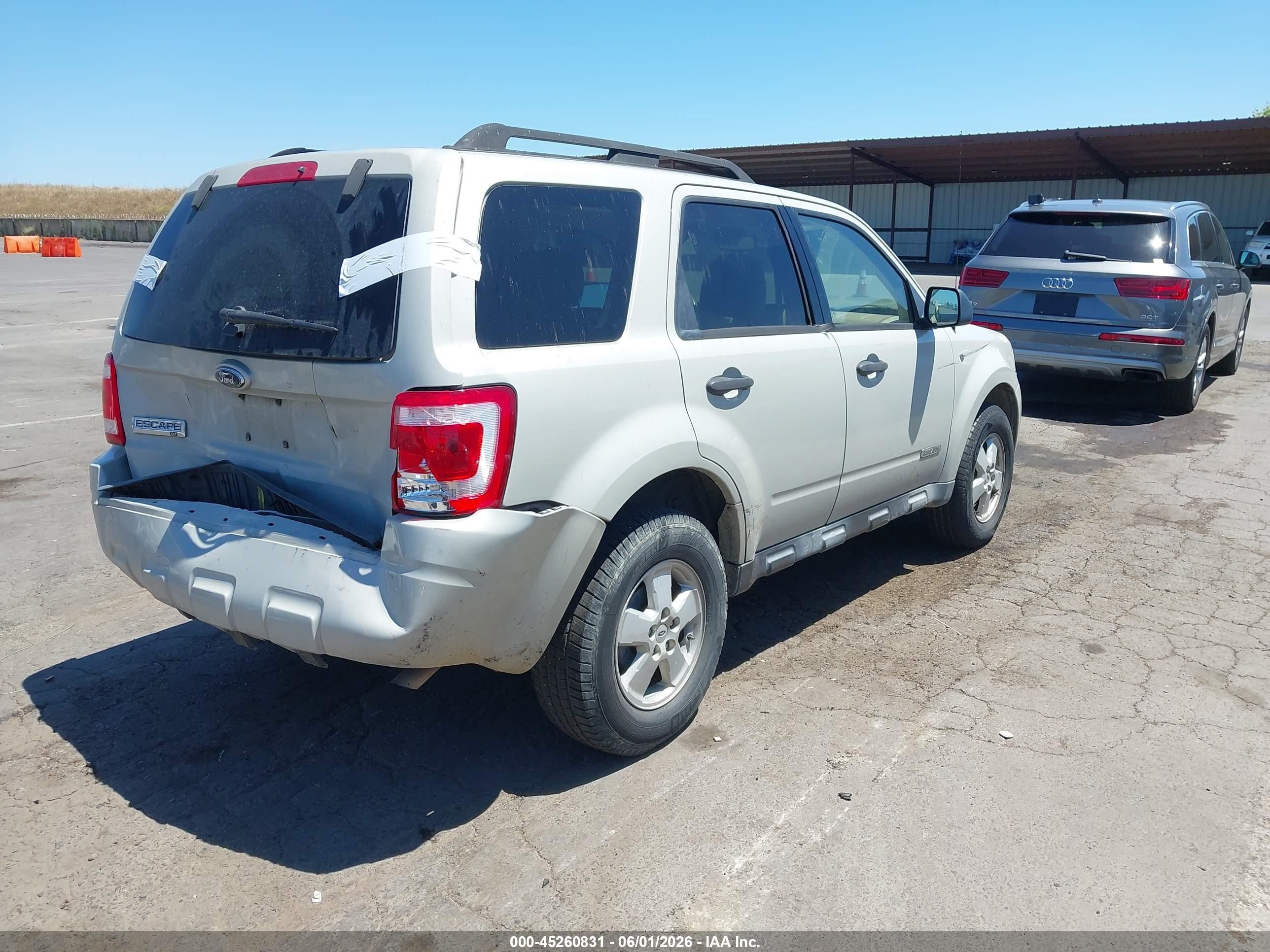 2008 Ford Escape Xlt White vin: 1FMCU03178KC66553