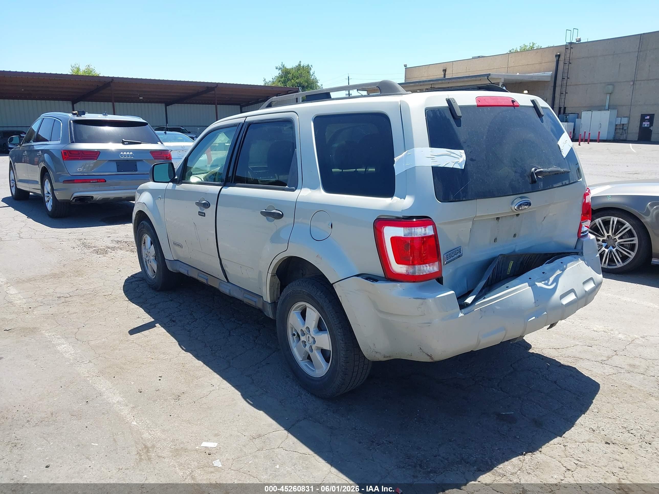 2008 Ford Escape Xlt White vin: 1FMCU03178KC66553