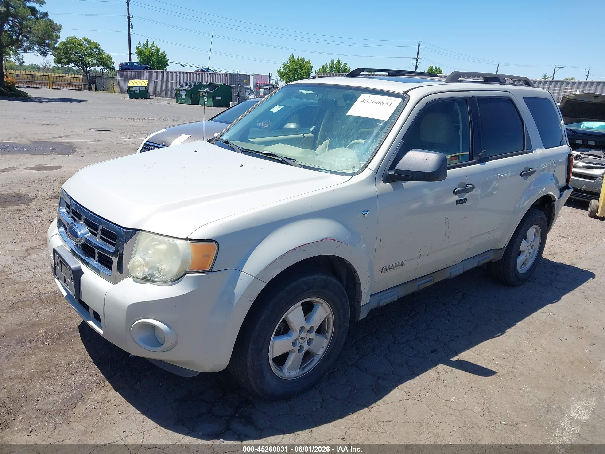 2008 Ford Escape Xlt White vin: 1FMCU03178KC66553